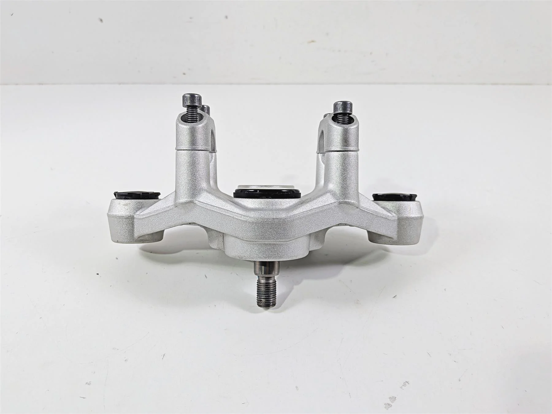 2016 BMW R1200 GS K50 Upper Triple Tree Steering Clamp 31428555849 - Image 2