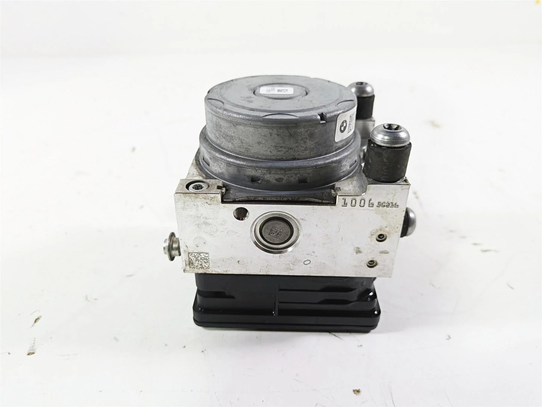 2016  BMW R1200GS GSW K50 Abs Brake Pump Module 8561704 - Image 10