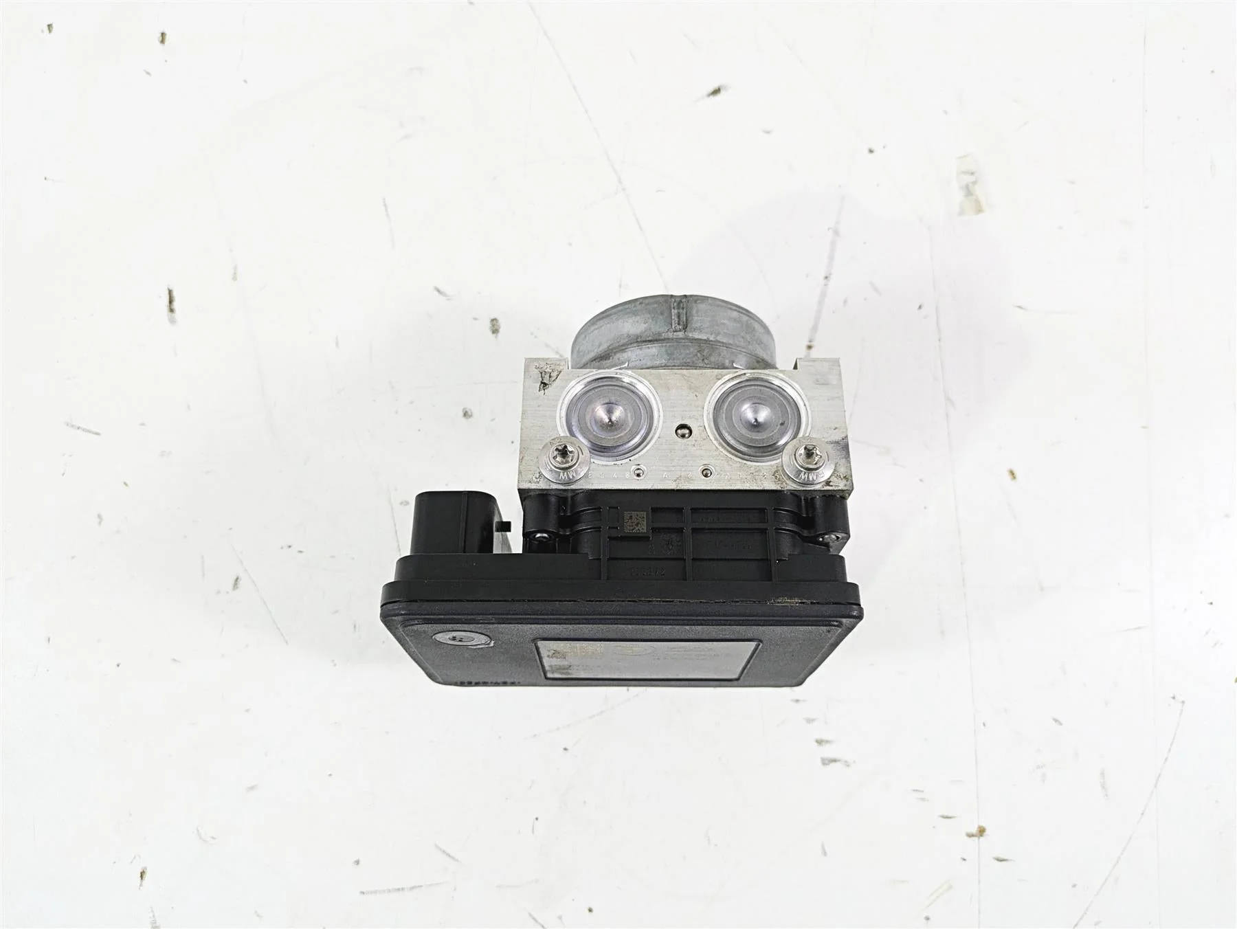 2016  BMW R1200GS GSW K50 Abs Brake Pump Module 8561704 - Image 4