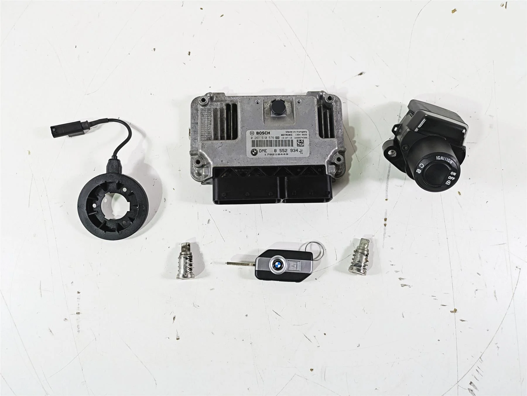 2016  BMW R1200GS GSW K50 Cdi Ecm Ignition Handsfree Switch Key Lock Set 8552934 - Image 4