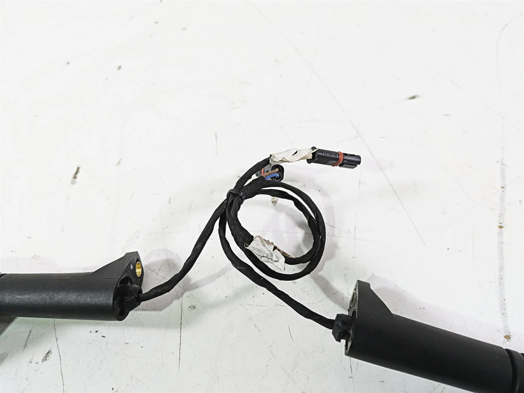 2016  BMW R1200GS GSW K50 Front Blinker Turn Signal Set 63138534353 - Image 9