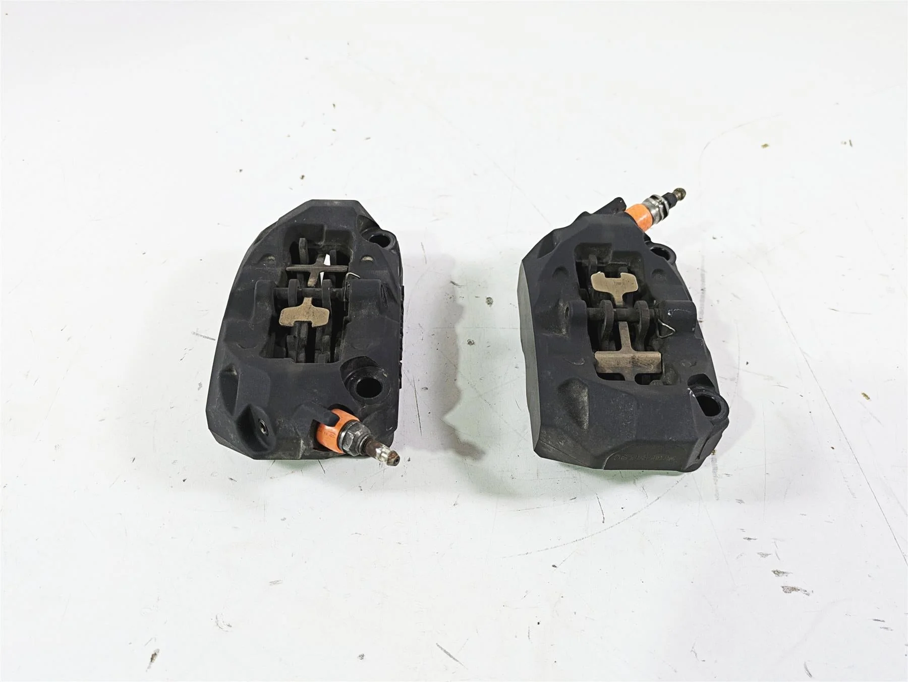 2016  BMW R1200GS GSW K50 Front Brake Caliper Set 100mm 34118556205 34118556206 - Image 4