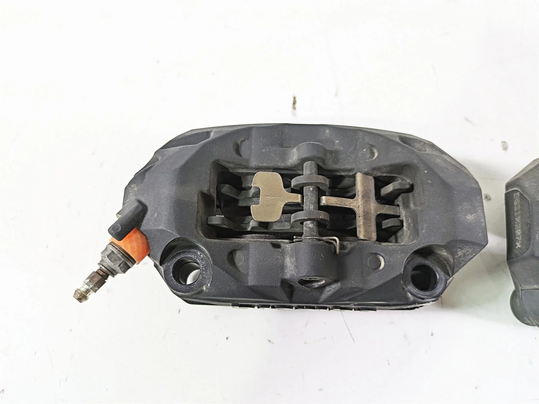 2016  BMW R1200GS GSW K50 Front Brake Caliper Set 100mm 34118556205 34118556206 - Image 7