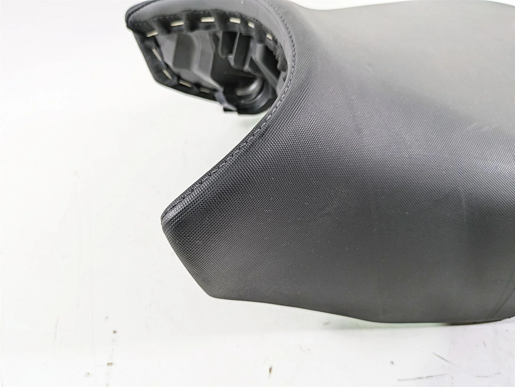 2016  BMW R1200GS GSW K50 Front Seat Saddle Standard Height 52538532737 - Image 6