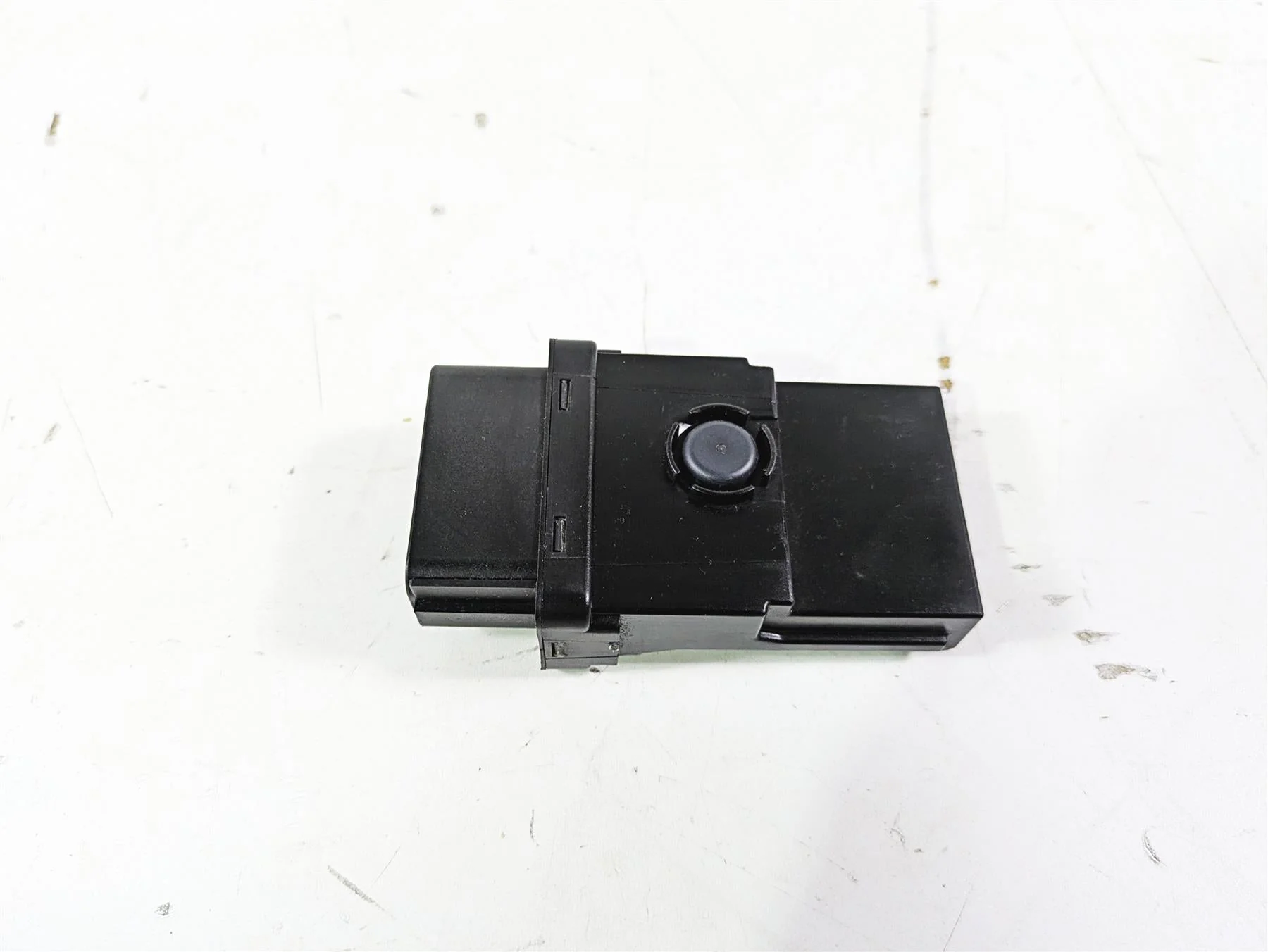 2016 BMW R1200GS GSW K50 Light Control Module 8546488 - Image 4