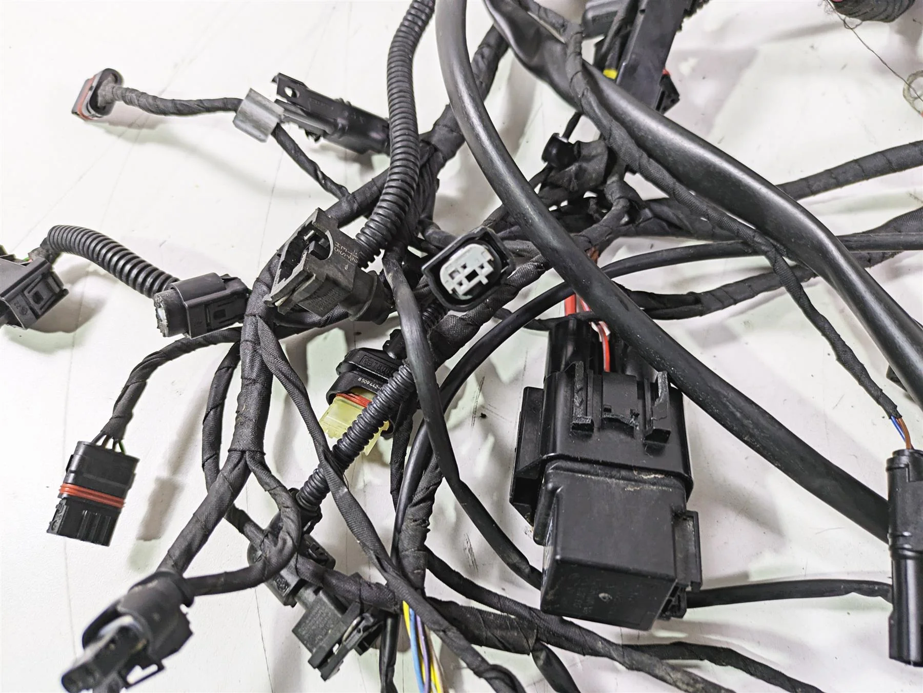 2016  BMW R1200GS GSW K50 Main & Engine Wiring Harness -No Cuts 61118562116 - Image 4