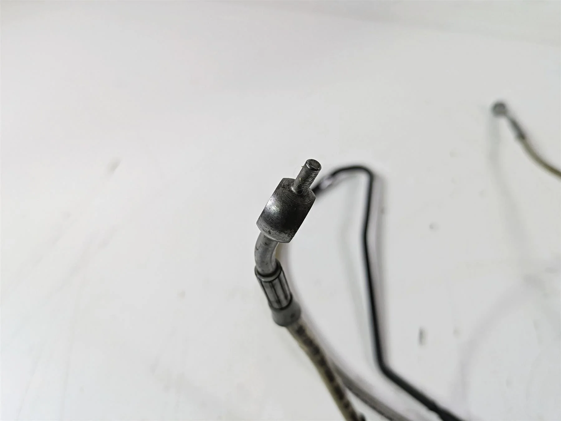 2016  BMW R1200GS GSW K50 Rear Abs Brake Line Set 34328526554 34328526555 - Image 10
