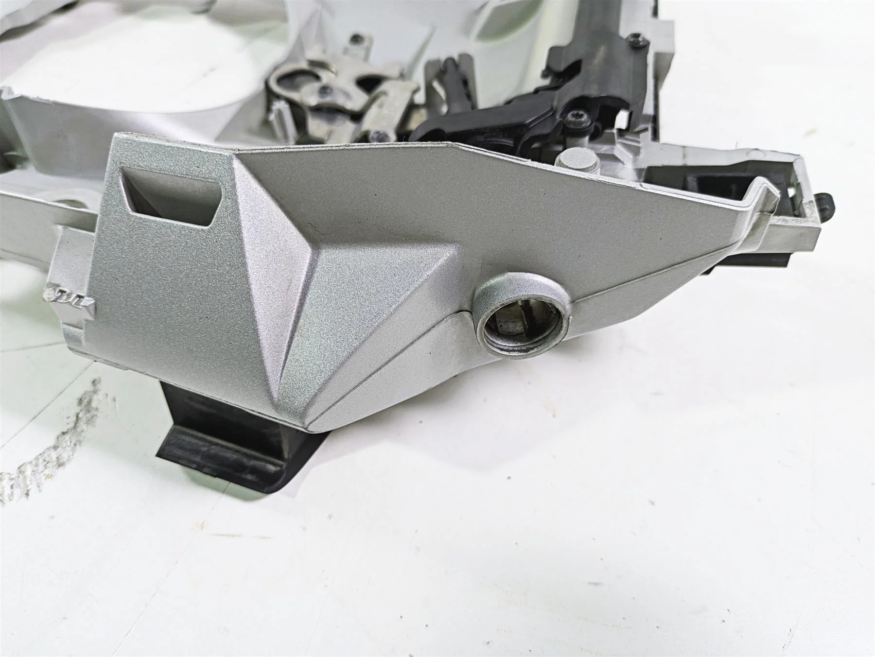 2016 BMW R1200GS GSW K50 Rear Carrier Luggage Rack 46628536970 - Image 12