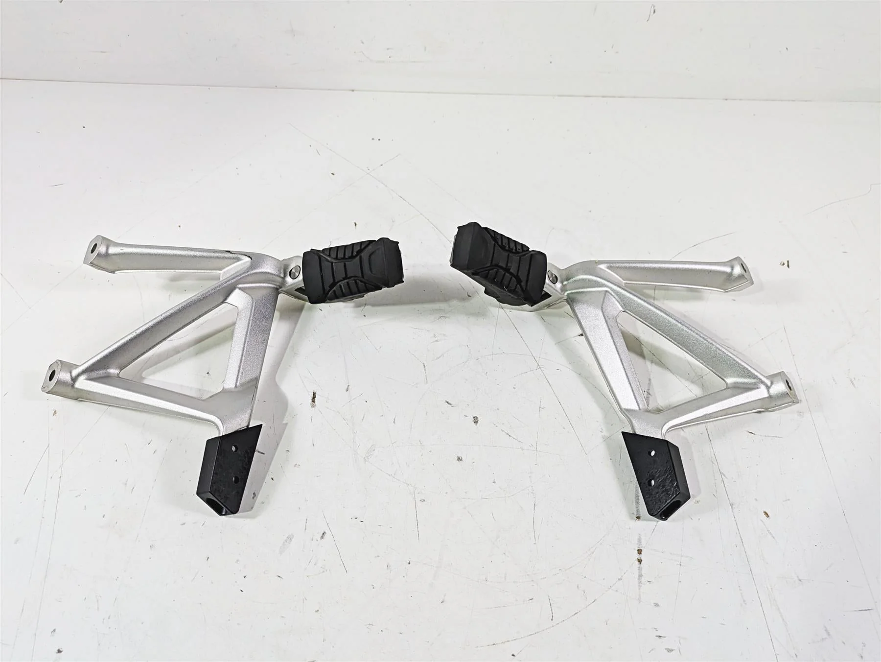 2016  BMW R1200GS GSW K50 Rear Passenger Footpeg Set  46718528793 46718528794