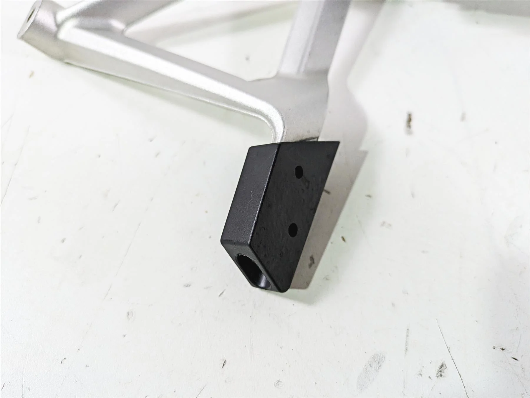 2016  BMW R1200GS GSW K50 Rear Passenger Footpeg Set  46718528793 46718528794 - Image 6