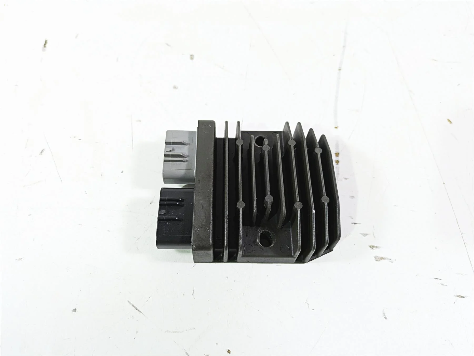2016  BMW R1200GS GSW K50 Rectifier Voltage Regulator FH020AA 12318523367 - Image 2