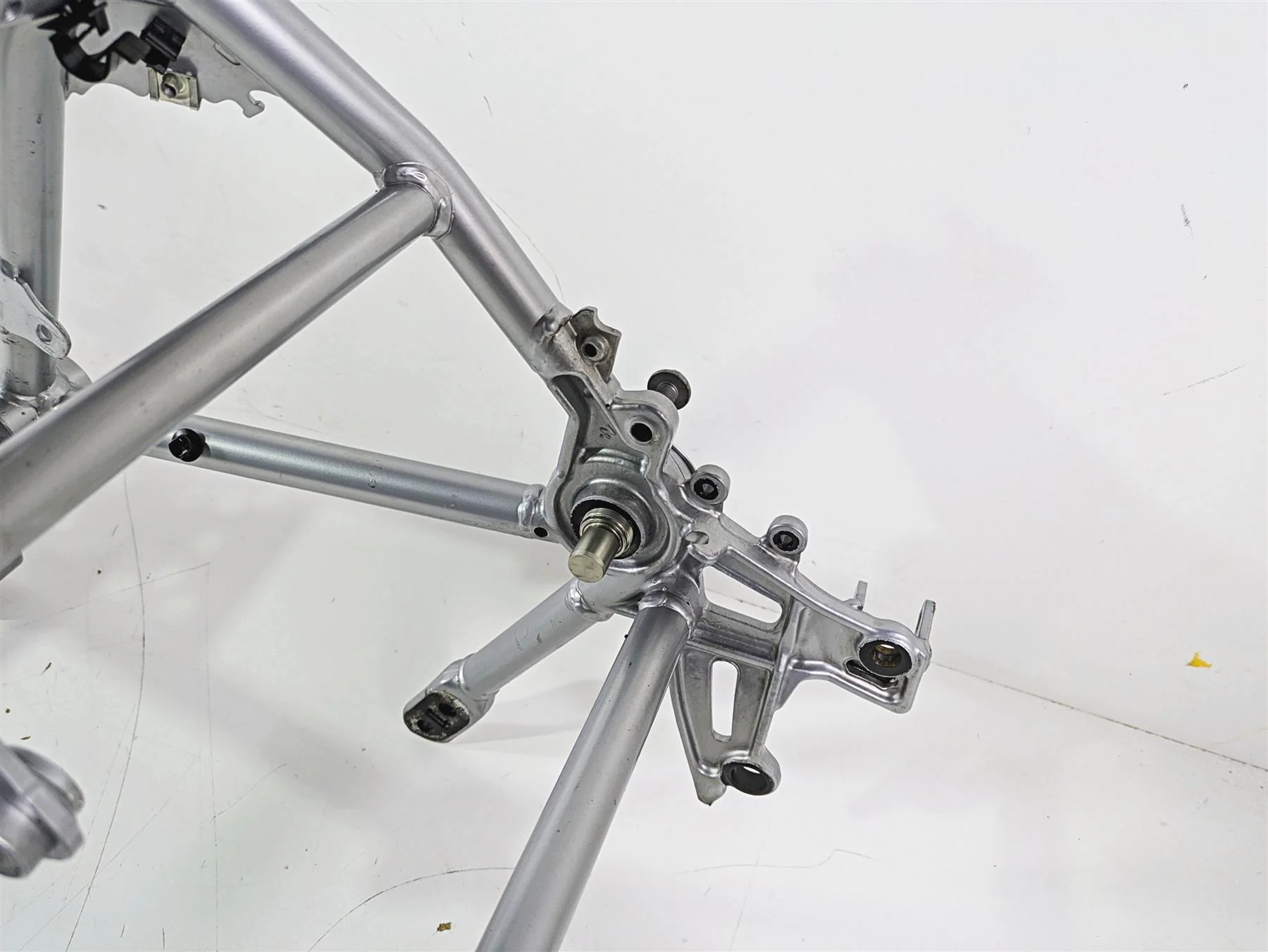 2016  BMW R1200GS GSW K50 Straight Main Silver Frame Chassis With Salvage Texas Title 46519444971 - Image 12