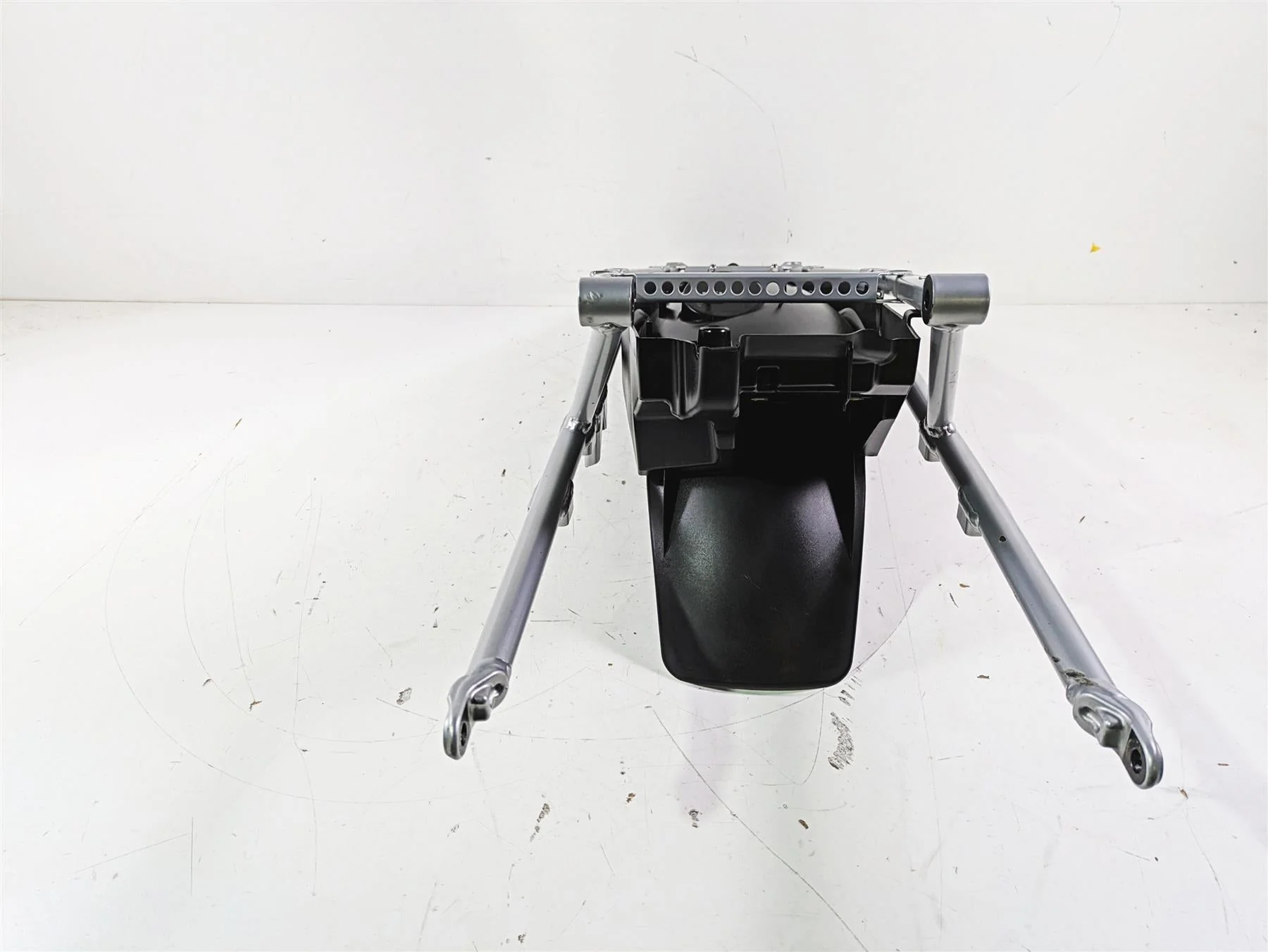 2016  BMW R1200GS GSW K50 Subframe Sub Frame & Inner Fender 46518354222 - Image 4