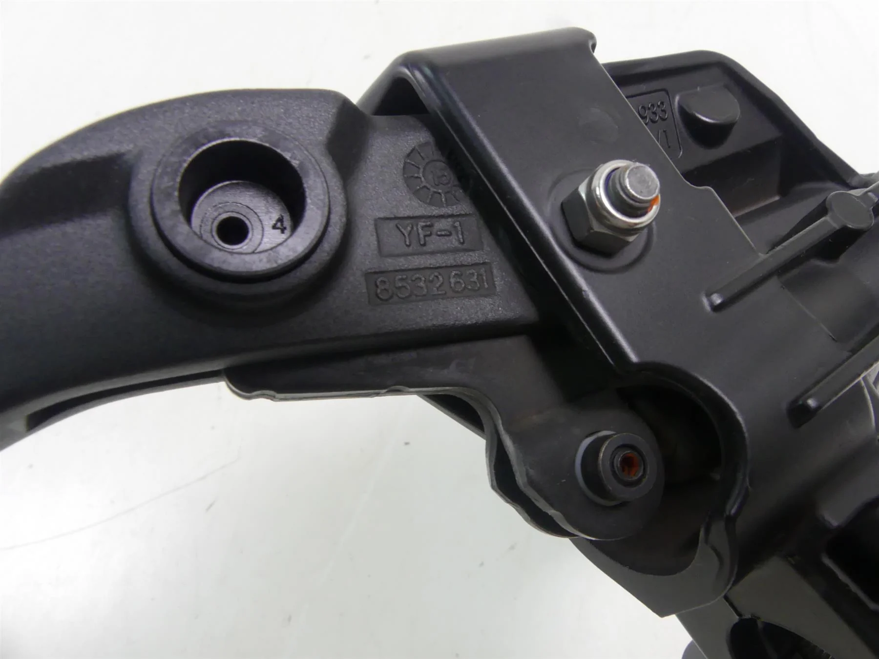 2016 BMW R1200GS K50 Front Brake Master Cylinder + Lever 32728559604 - Image 11
