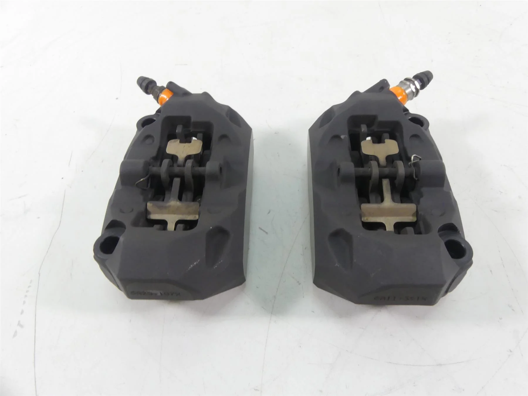 2016 BMW R1200GS K50 Front Brembo Brake Caliper Set 34118556205 34118556206 - Image 2