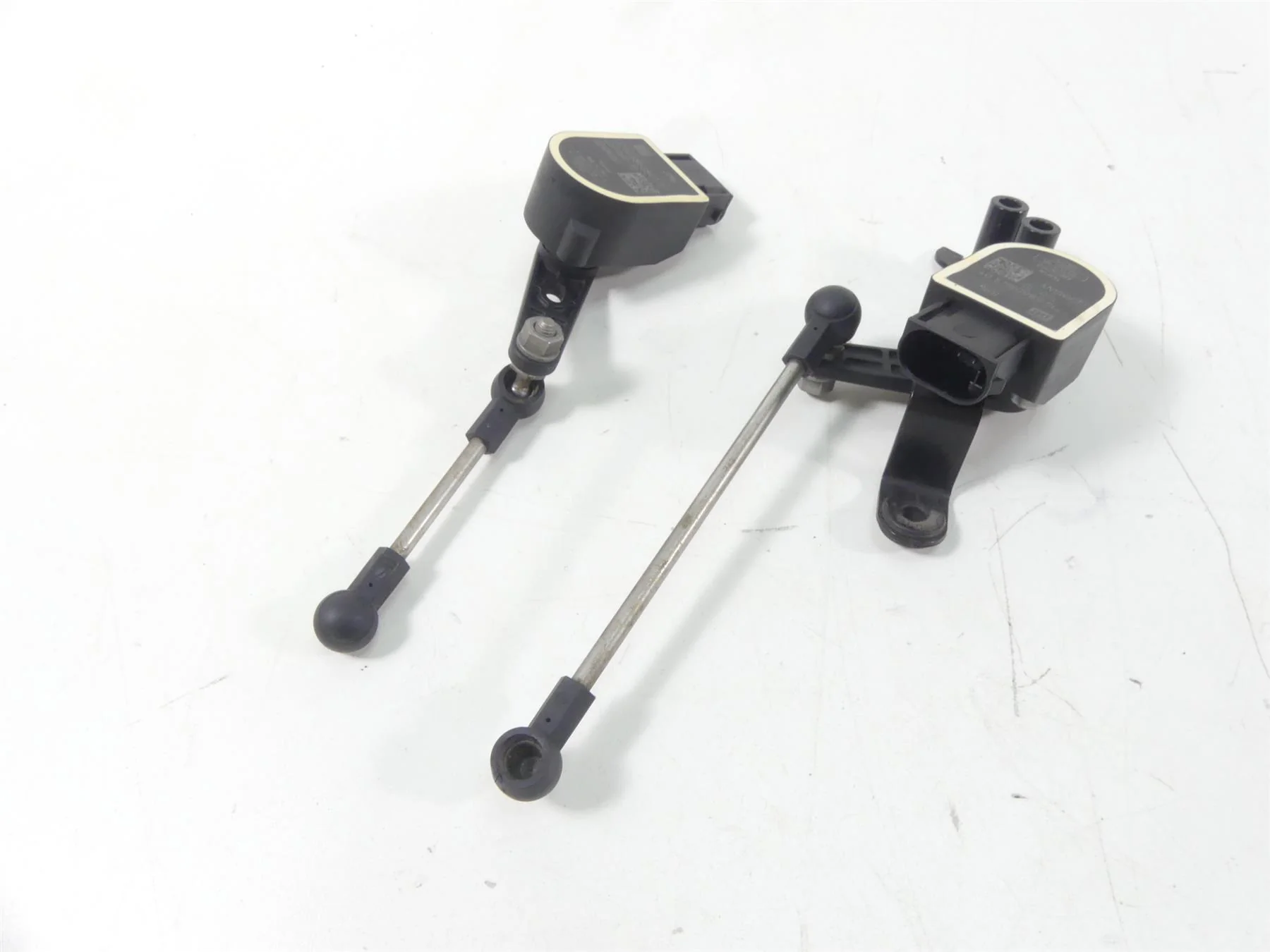 2016 BMW R1200GS K50 Front Rear Bike Height Level Sensor Set 37146860843 - Image 2