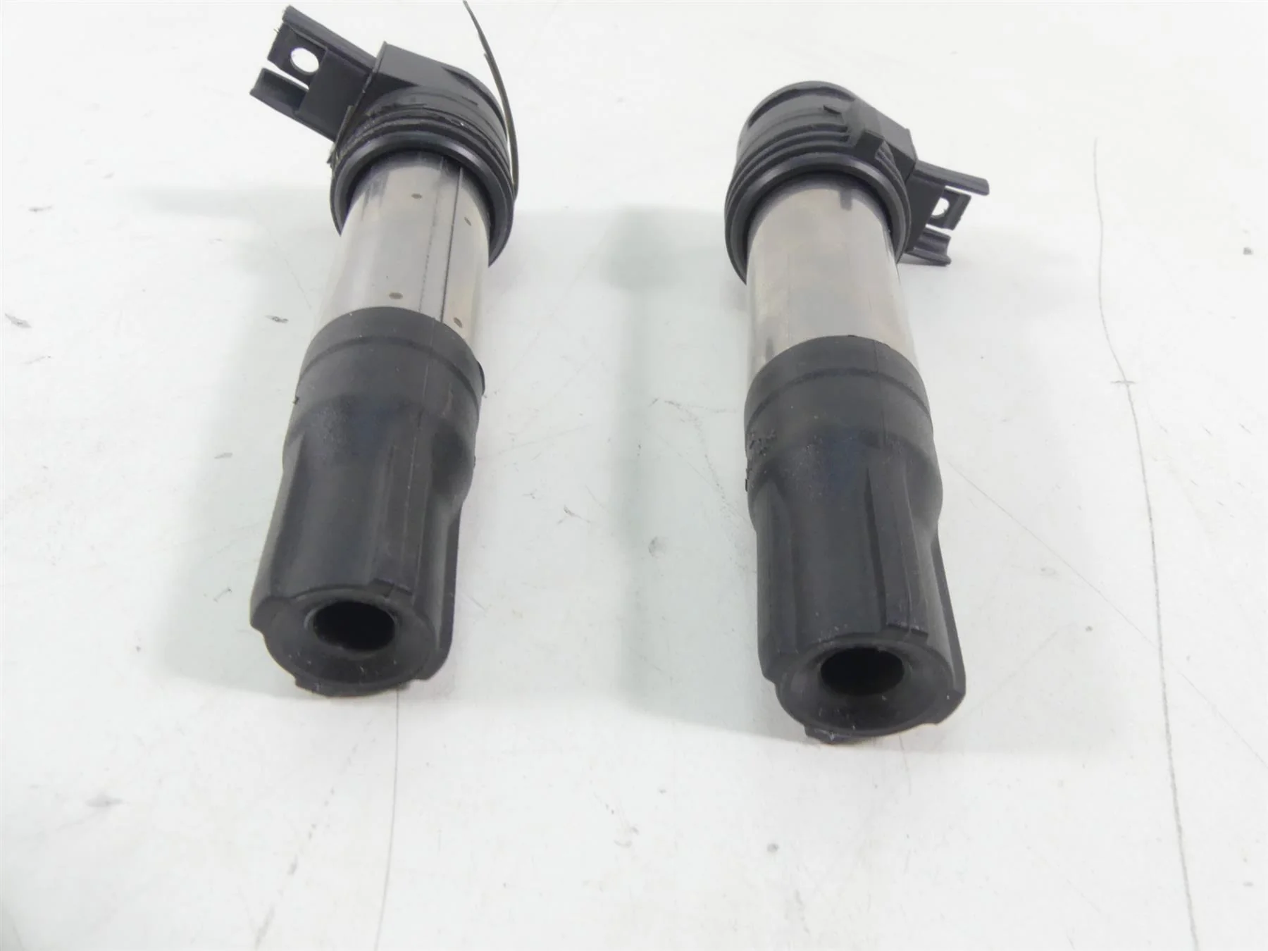 2016 BMW R1200GS K50 Ignition Coils Stick Coil Set 12138526677 - Image 4