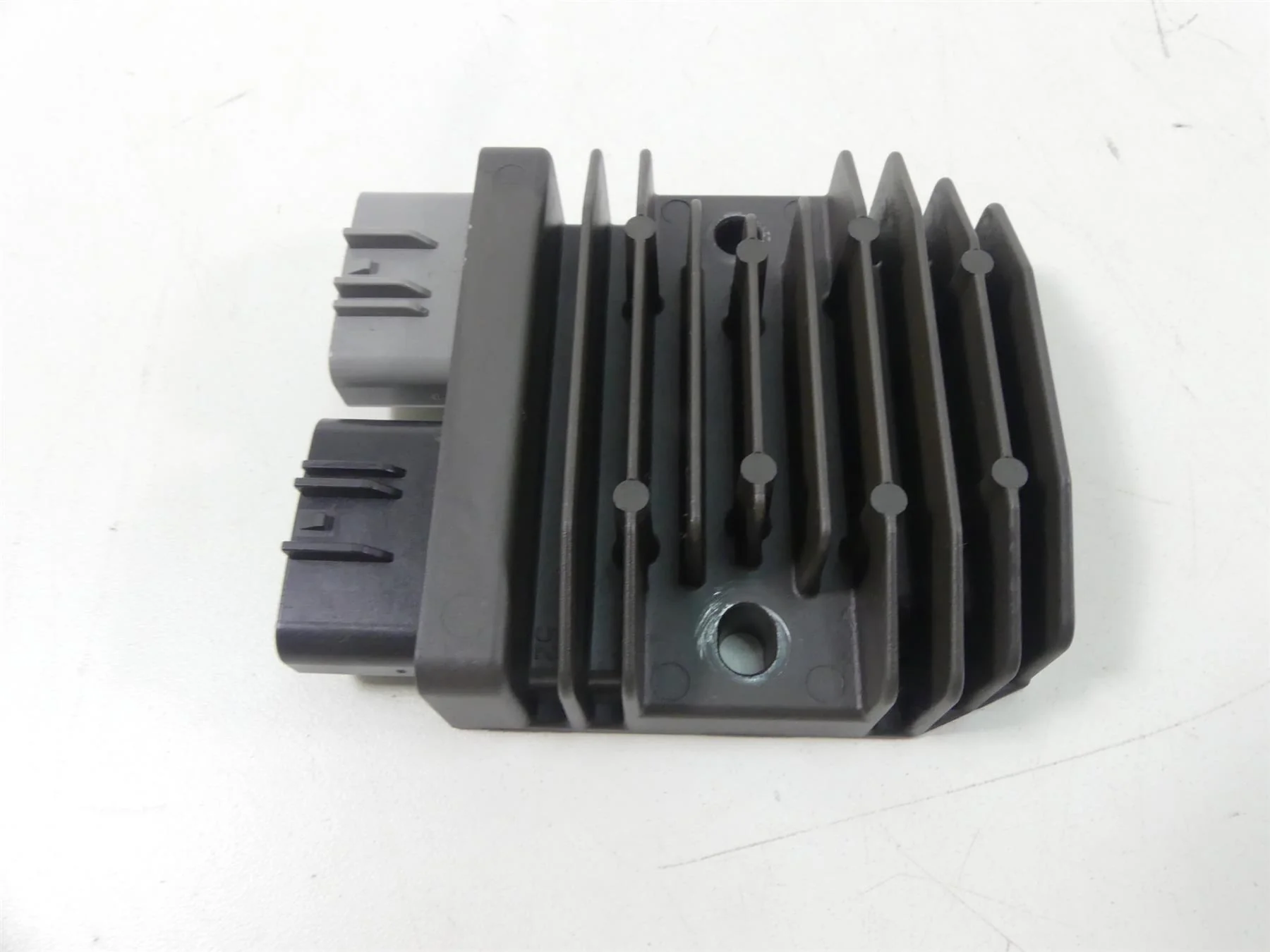 2016 BMW R1200GS K50 Rectifier Voltage Regulator 12318523367 FH020AA - Image 2