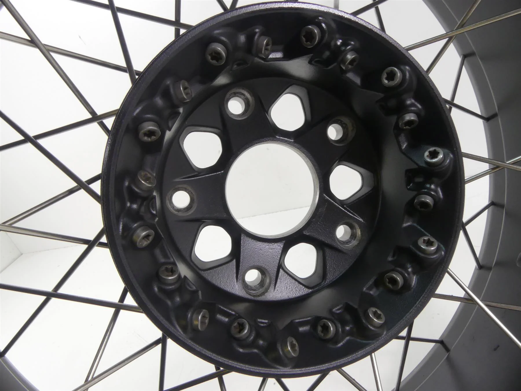 2016 BMW R1200GS K50 Straight Rear Spoke Wheel Rim 17x4.5 36318526666 - Image 6