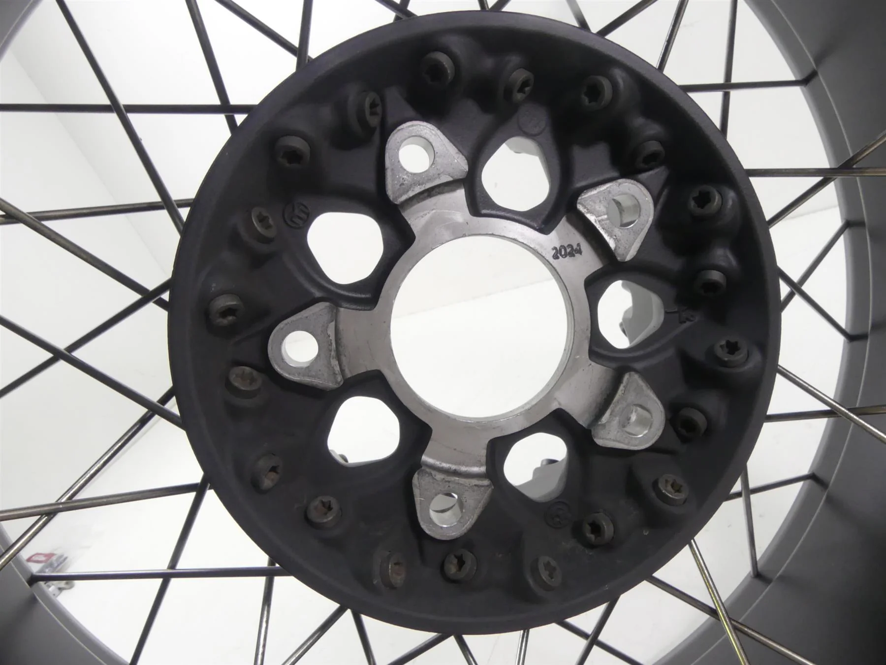2016 BMW R1200GS K50 Straight Rear Spoke Wheel Rim 17x4.5 36318526666 - Image 9