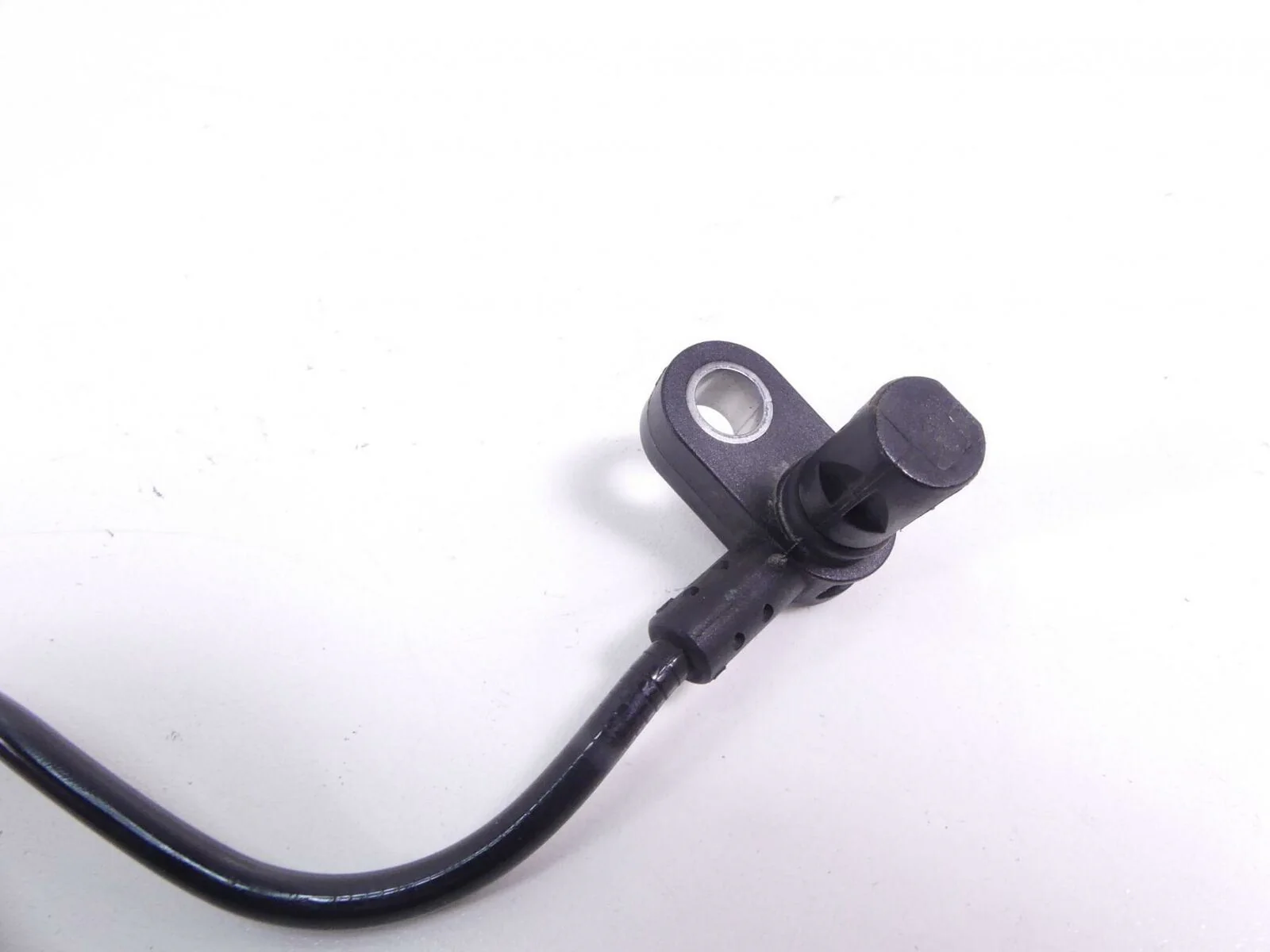 2016 BMW R1200R K53 Front Wheel Speed Sensor Abs Brake 34528551611 - Image 4