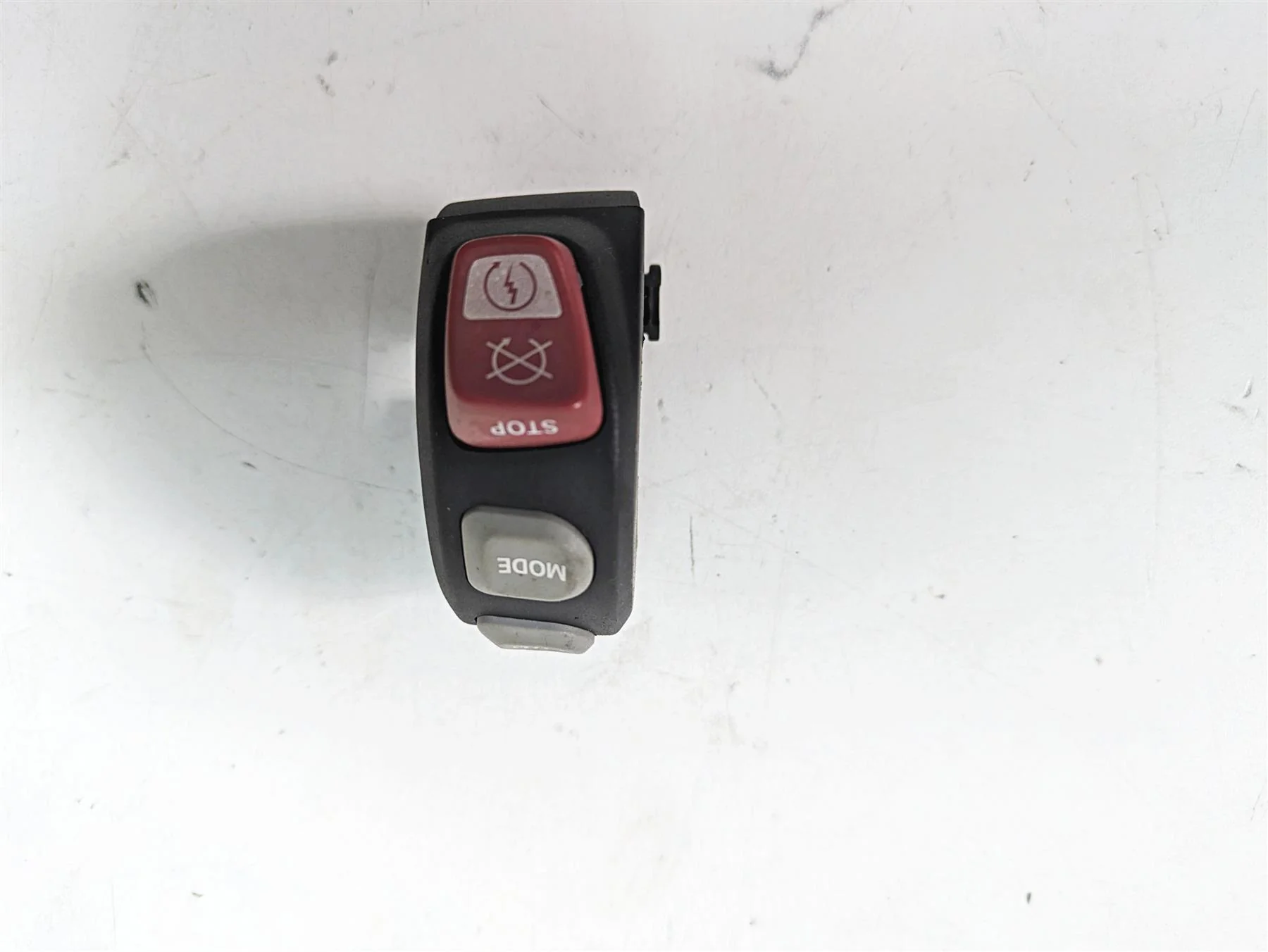 2016 BMW R1200R K53 Right Hand Heat Start Stop Control Switch 61318546186 - Image 3