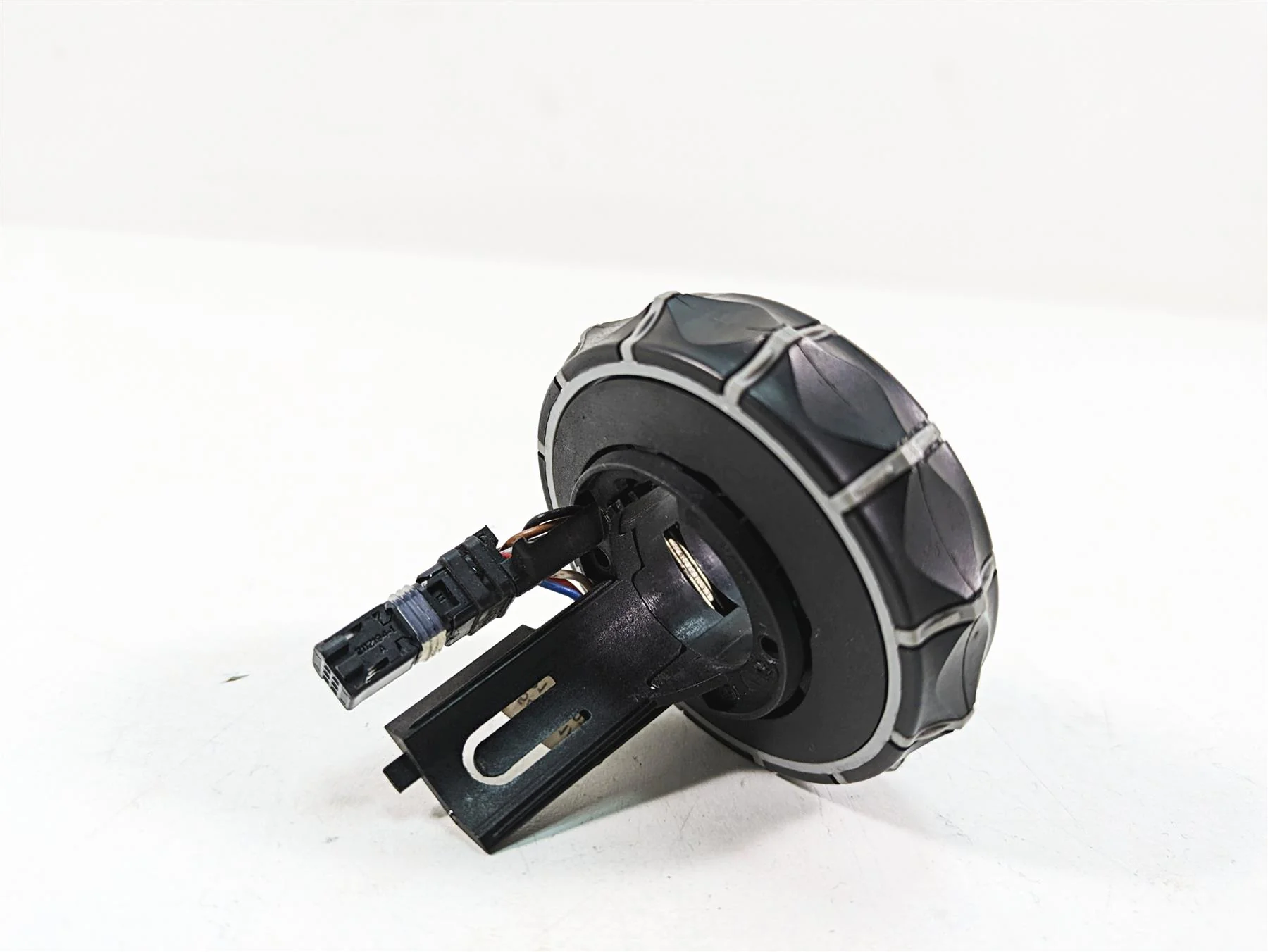 2016 BMW R1200R K53 Round Multi Controller Switch 61317727498 8552113 - Image 10