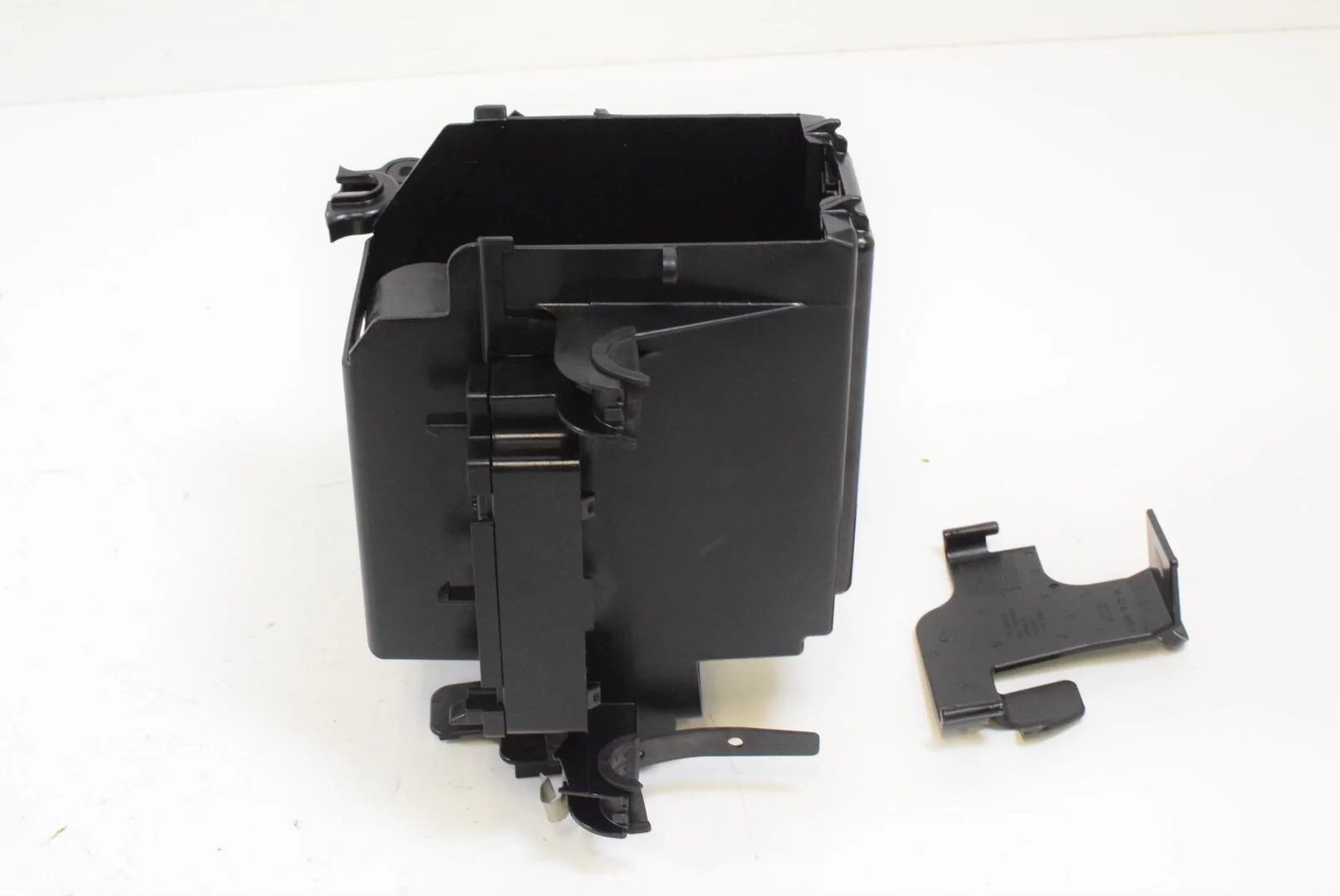 2016 BMW R1200R R1200 R K53 Battery Tray Electrical Holder Carrier 61218533308 - Image 2
