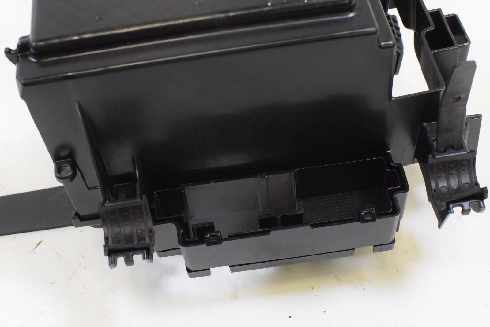 2016 BMW R1200R R1200 R K53 Battery Tray Electrical Holder Carrier 61218533308 - Image 5