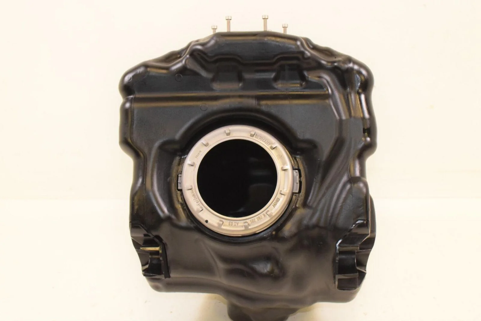2016 BMW R1200R R1200 R K53 Fuel Gas Petrol Tank 16118533760 - Image 2