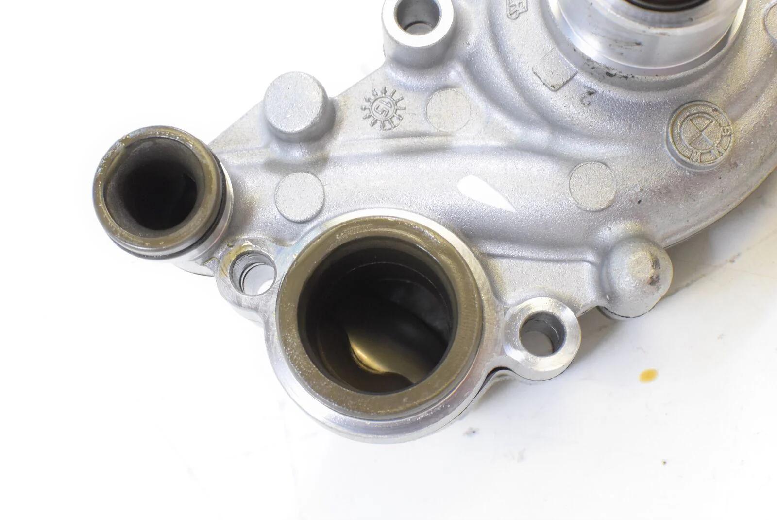 2016 BMW R1200R R1200 R K53 Water Pump Waterpump 11518529879 - Image 7