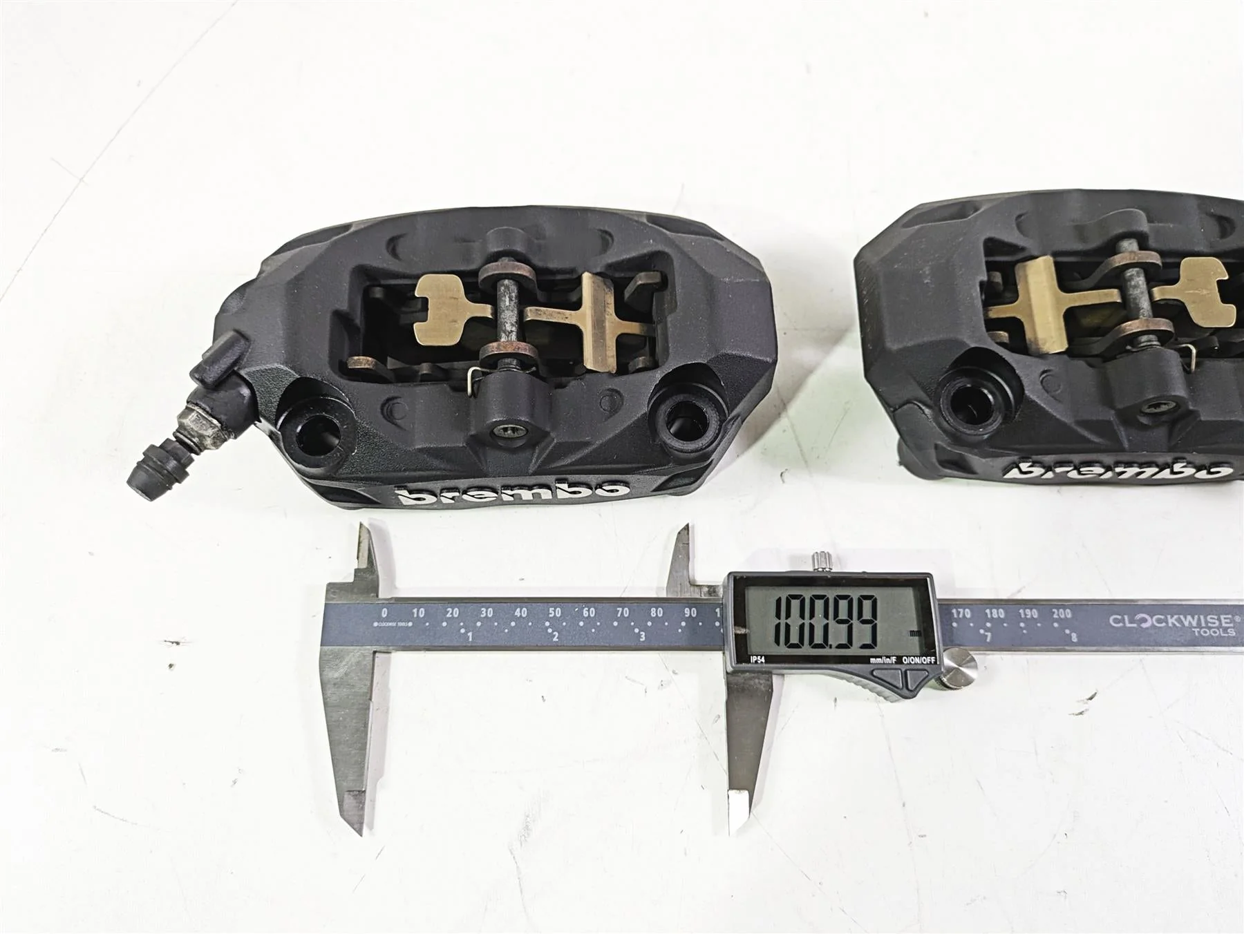 2016 BMW R1200RS K54 Brembo Front Brake Calipers 100mm 34118556205 34118556206 - Image 2