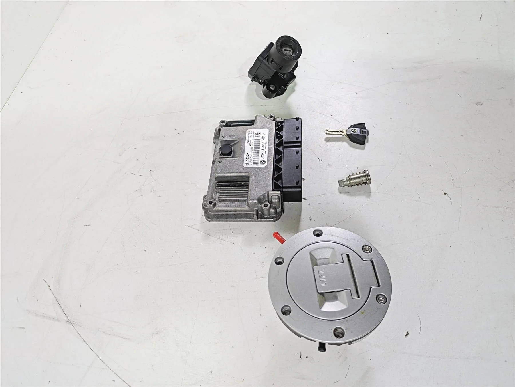 2016 BMW R1200RS K54 Cdi Ecu Ecm Module Ignition Switch Key Lock Set 8559224 - Image 2