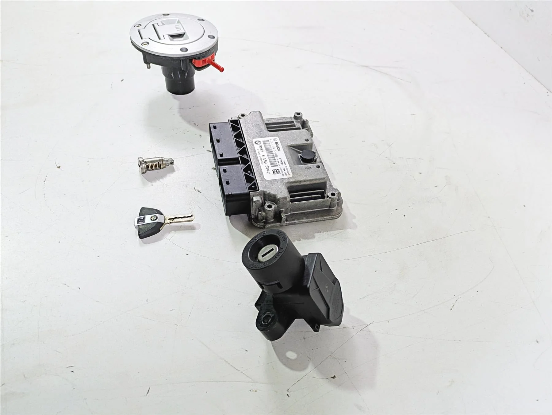 2016 BMW R1200RS K54 Cdi Ecu Ecm Module Ignition Switch Key Lock Set 8559224 - Image 3