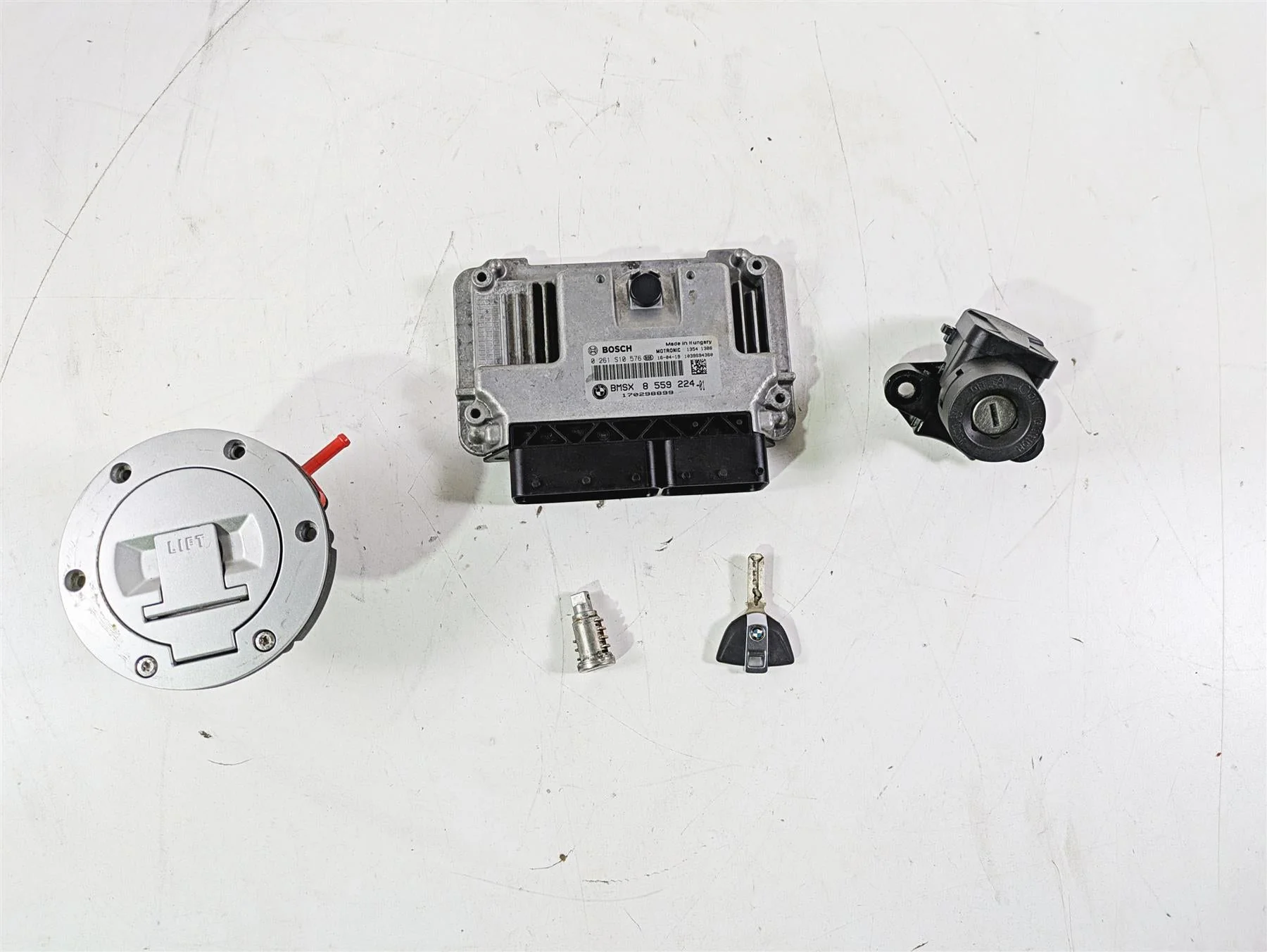 2016 BMW R1200RS K54 Cdi Ecu Ecm Module Ignition Switch Key Lock Set 8559224 - Image 4