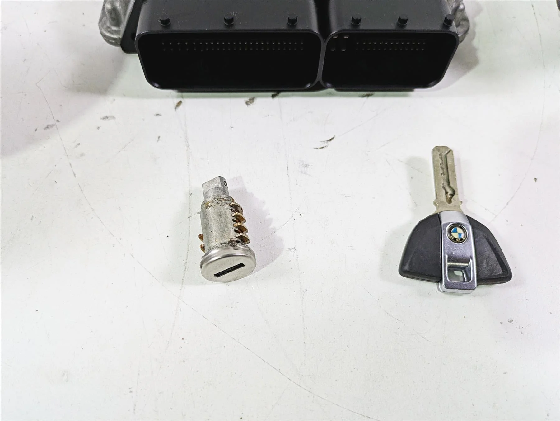 2016 BMW R1200RS K54 Cdi Ecu Ecm Module Ignition Switch Key Lock Set 8559224 - Image 6