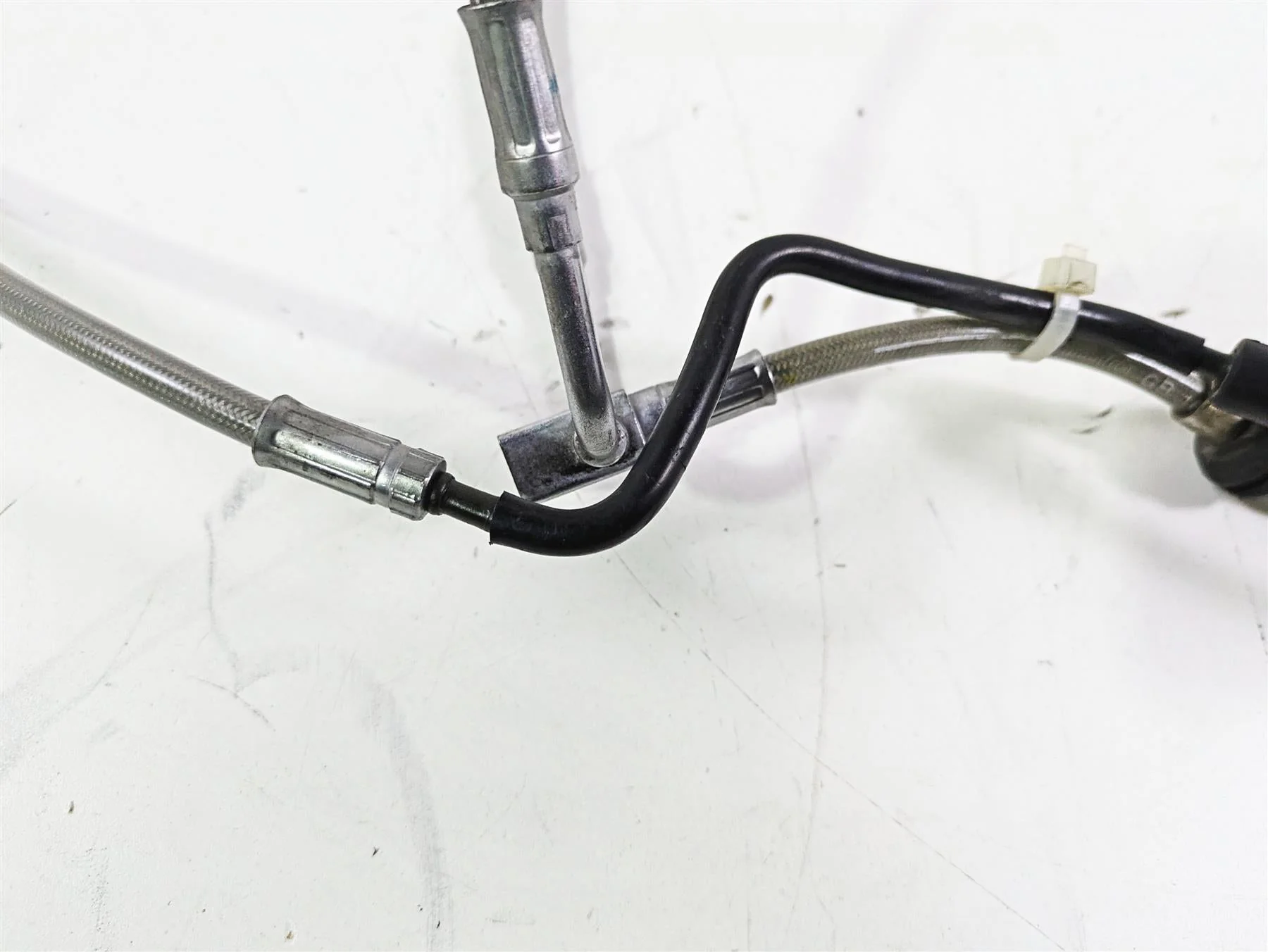 2016 BMW R1200RS K54 Front Abs Brake Line Set 34328524697 34328524696 - Image 9