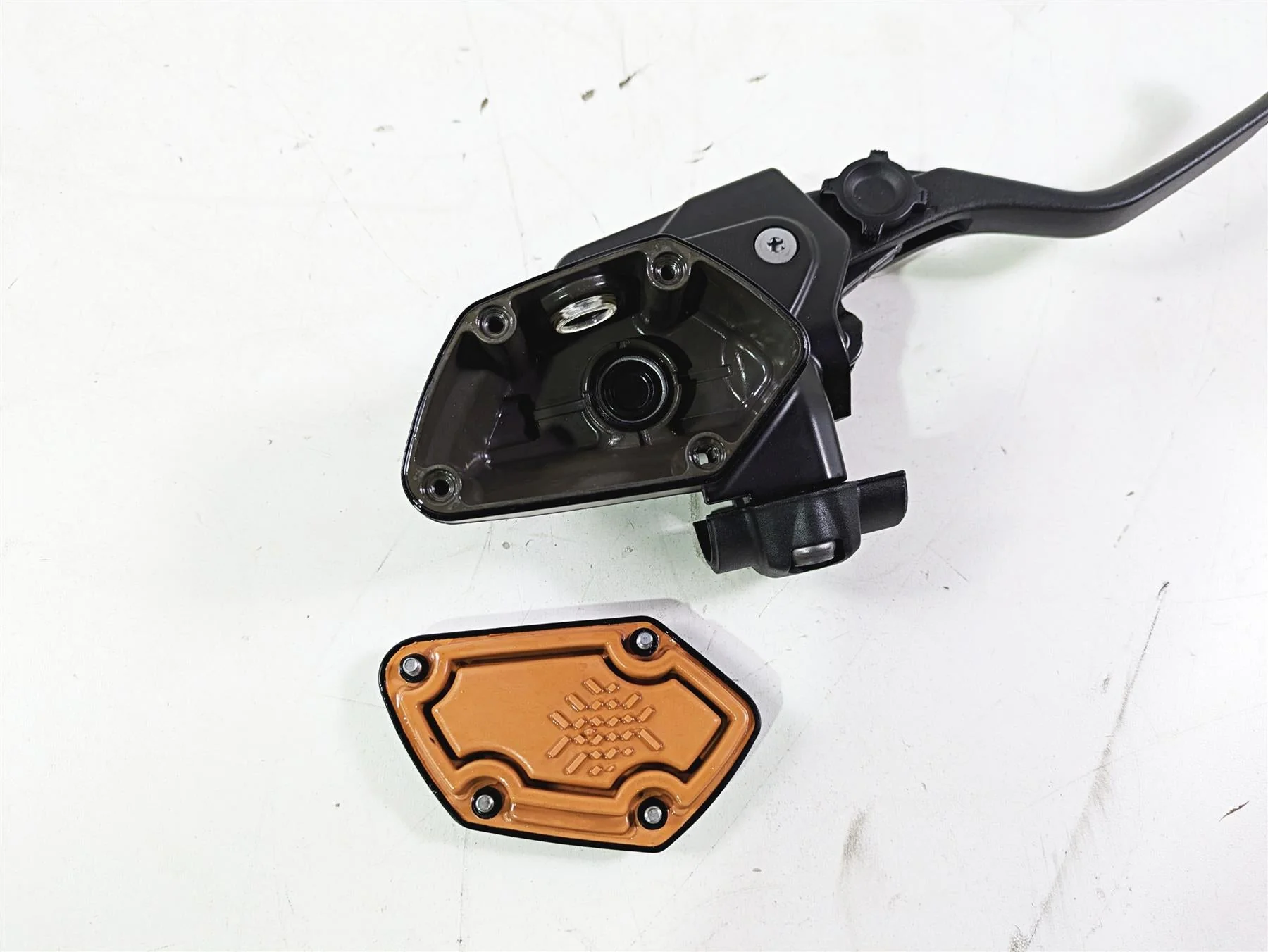 2016 BMW R1200RS K54 Front Brake Master Cylinder 32728559604 - Image 12
