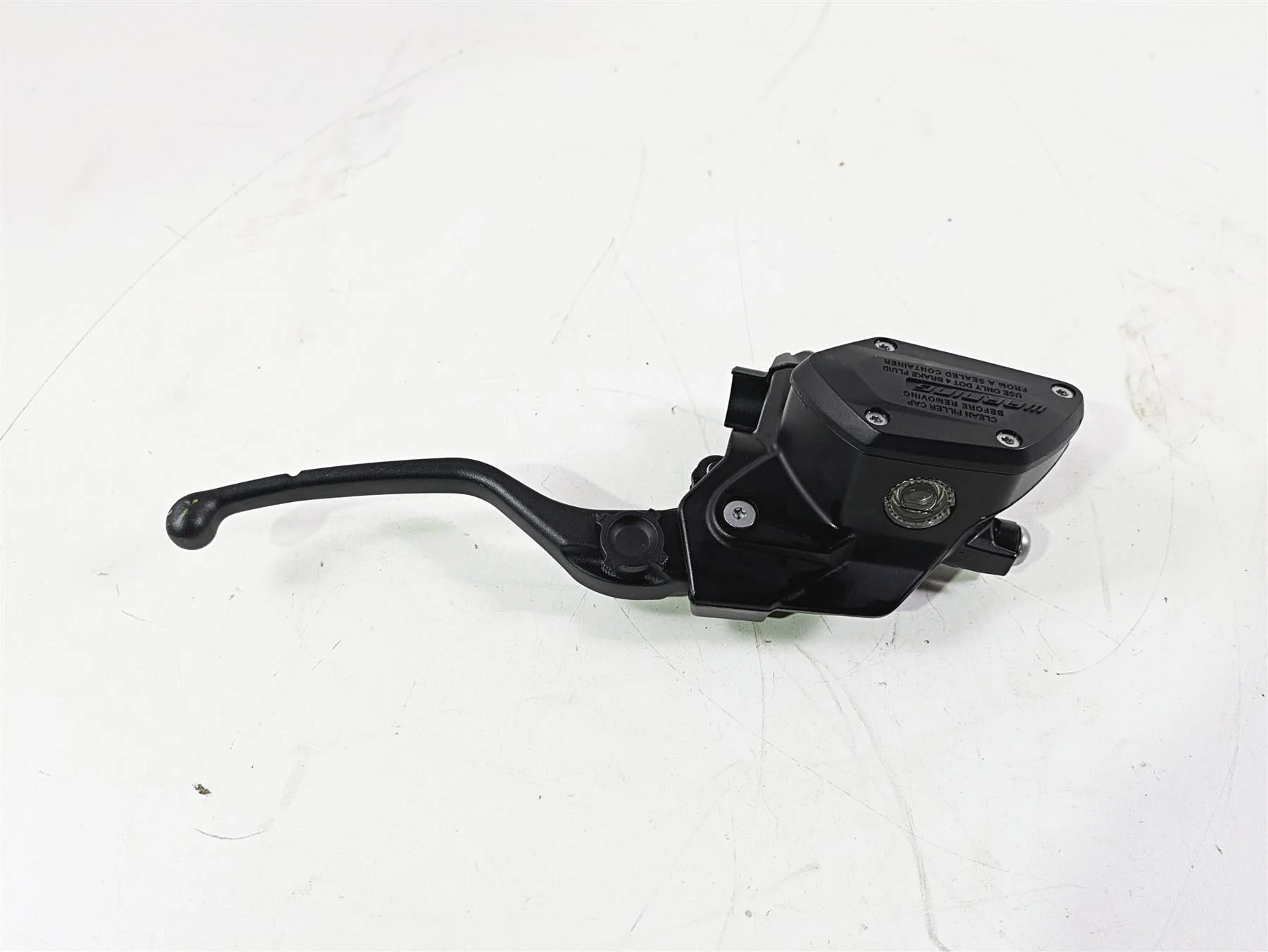 2016 BMW R1200RS K54 Front Brake Master Cylinder 32728559604 - Image 3