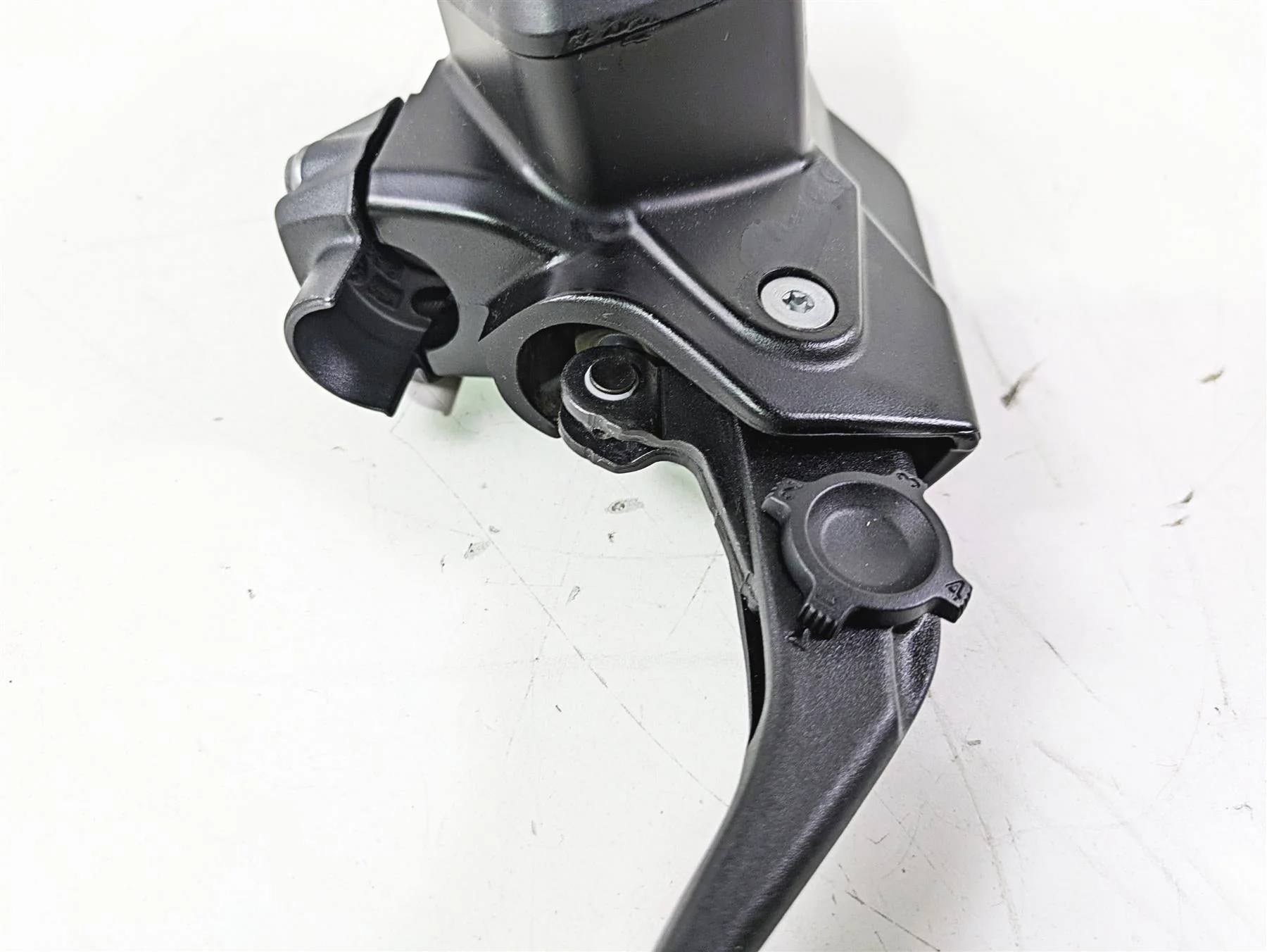 2016 BMW R1200RS K54 Front Brake Master Cylinder 32728559604 - Image 7