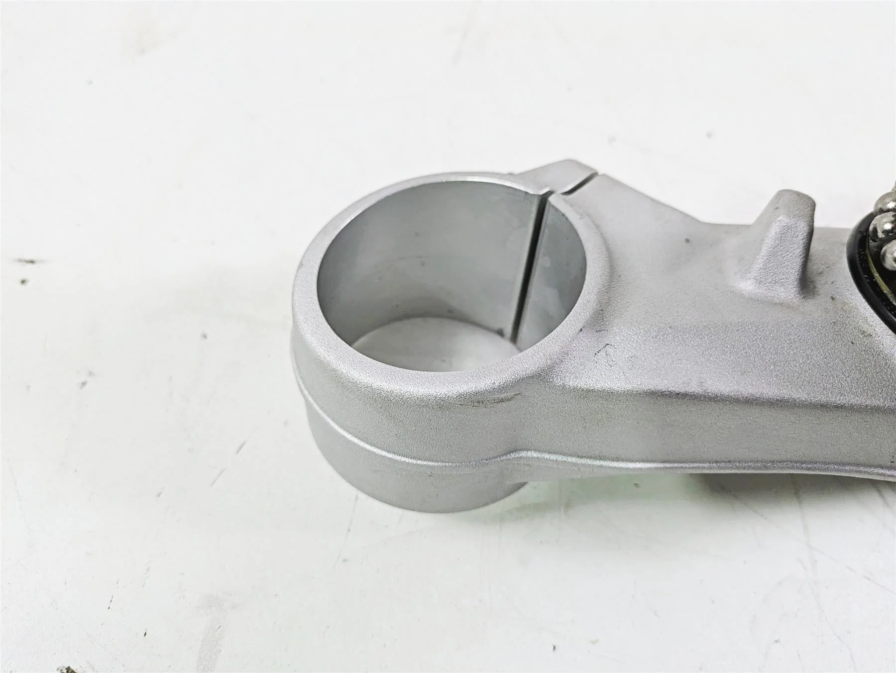 2016 BMW R1200RS K54 Lower Triple Tree Steering Clamp 8549422 31428549594 - Image 6