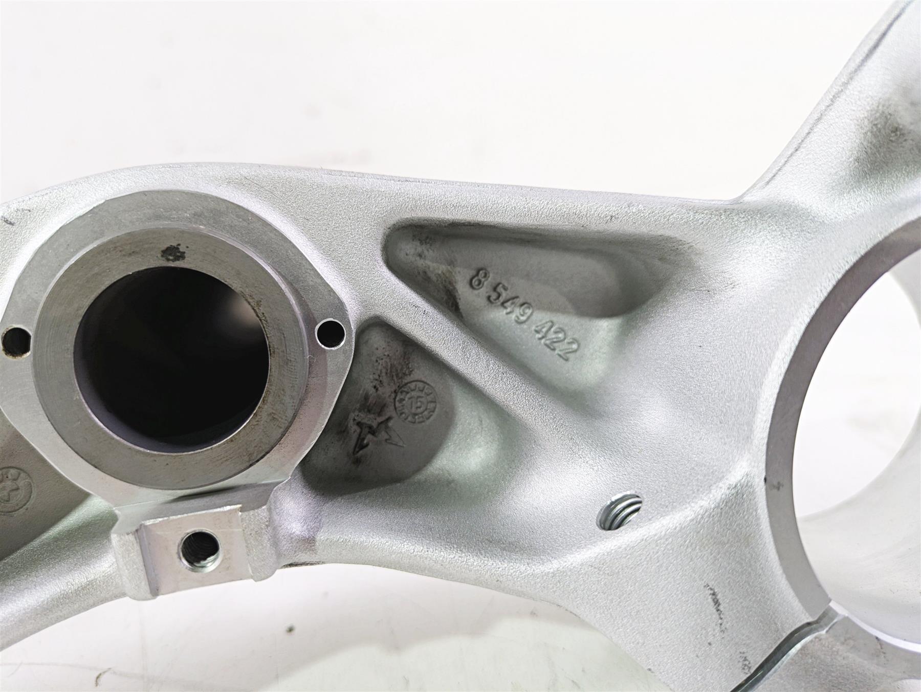 2016 BMW R1200RS K54 Lower Triple Tree Steering Clamp 8549422 31428549594 - Image 8