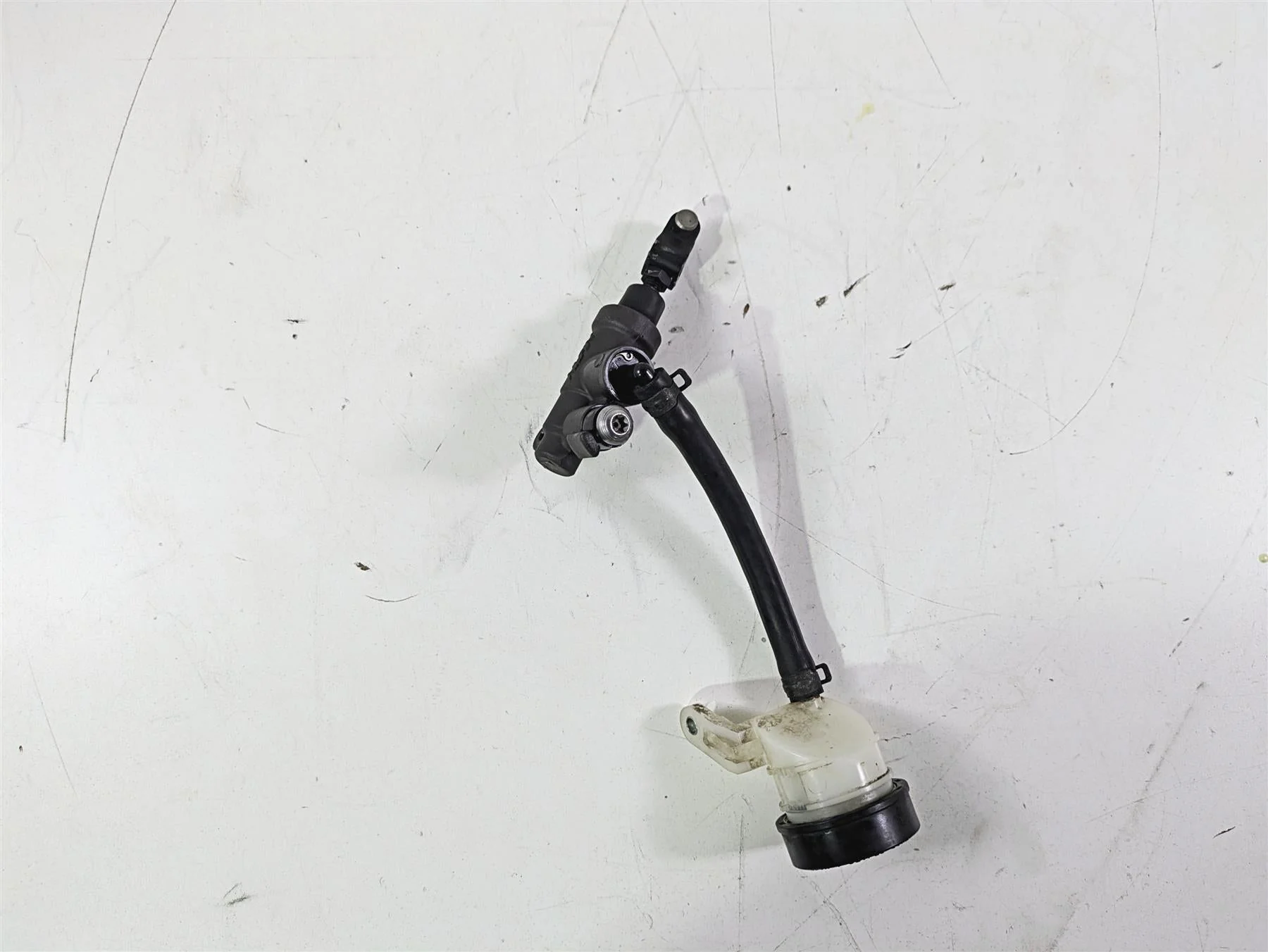 2016 BMW R1200RS K54 Rear Brake Master Cylinder Nissin 1/2" 34318522398 - Image 2