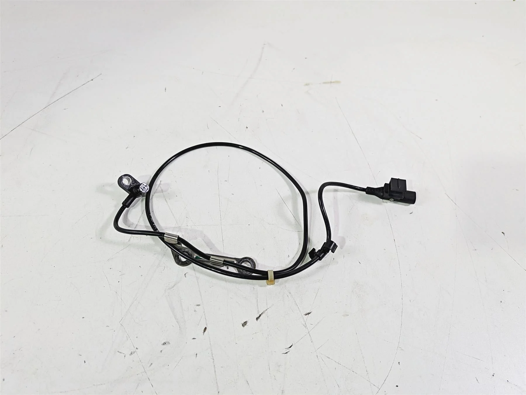 2016 BMW R1200RS K54 Rear Wheel Speed Abs Brake Sensor 34528551611 - Image 2