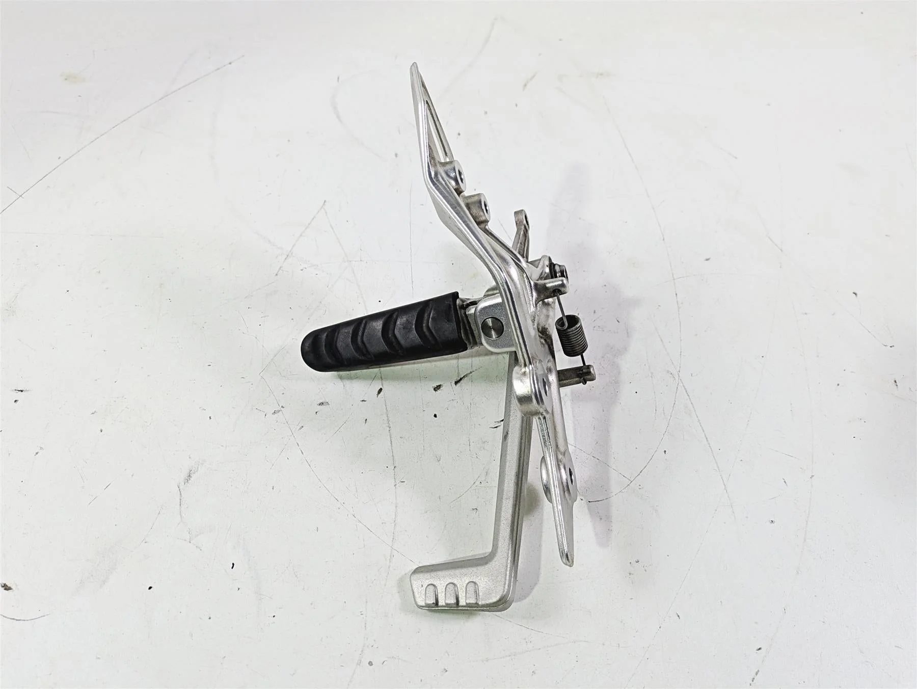 2016 BMW R1200RS K54 Right Rider Footpeg & Brake Pedal 46718540797 - Image 10