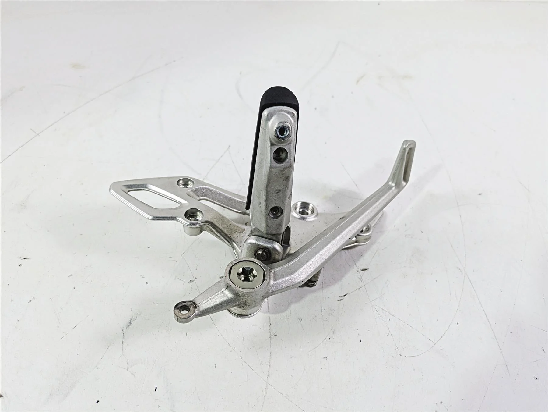 2016 BMW R1200RS K54 Right Rider Footpeg & Brake Pedal 46718540797 - Image 2