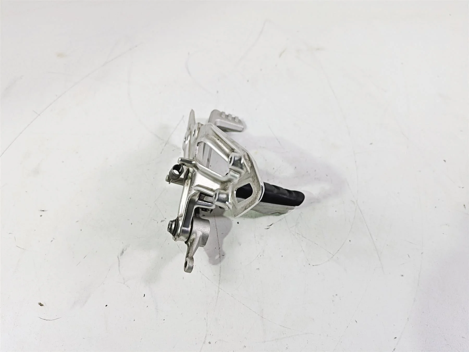 2016 BMW R1200RS K54 Right Rider Footpeg & Brake Pedal 46718540797 - Image 8