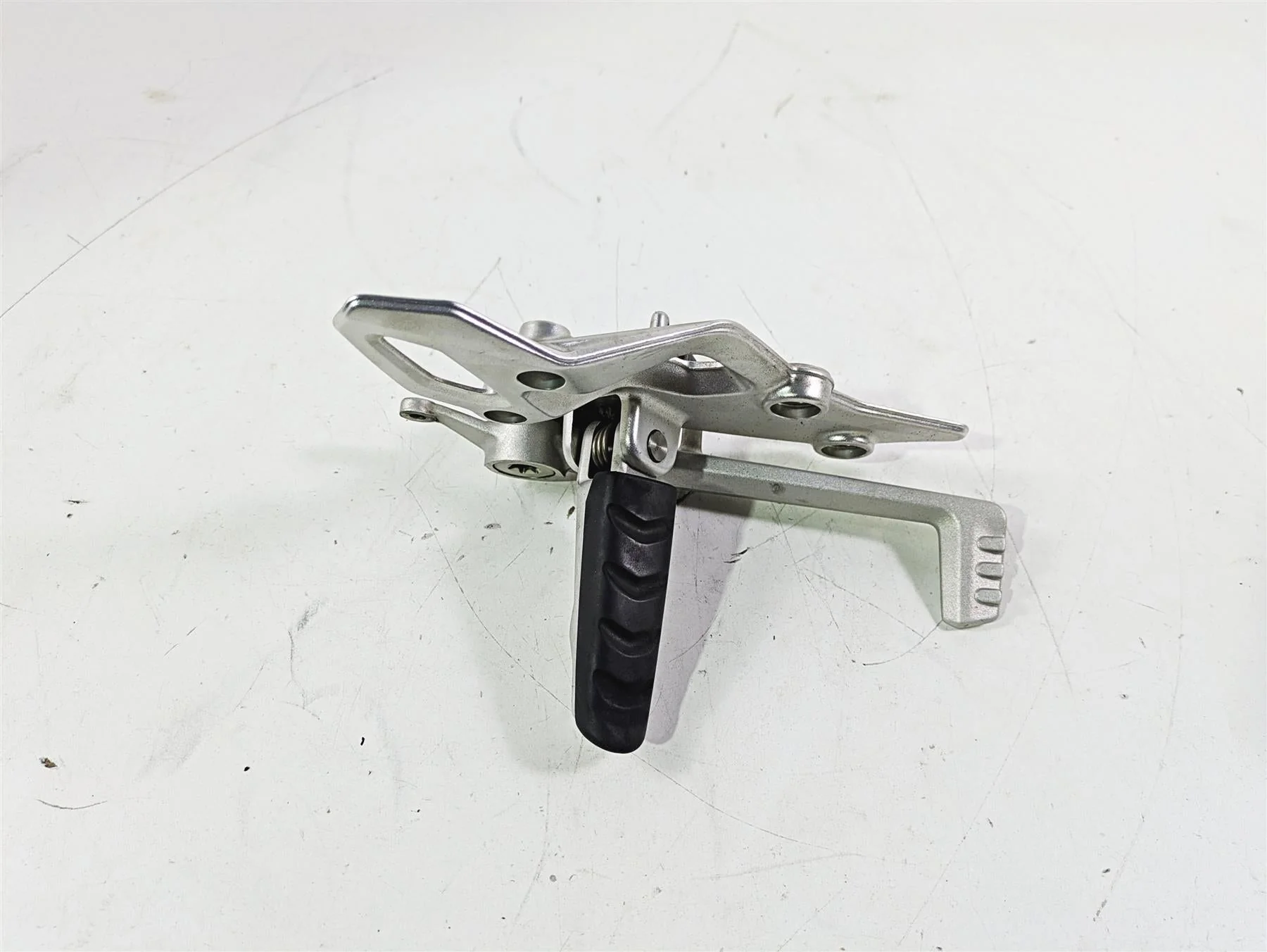 2016 BMW R1200RS K54 Right Rider Footpeg & Brake Pedal 46718540797 - Image 9