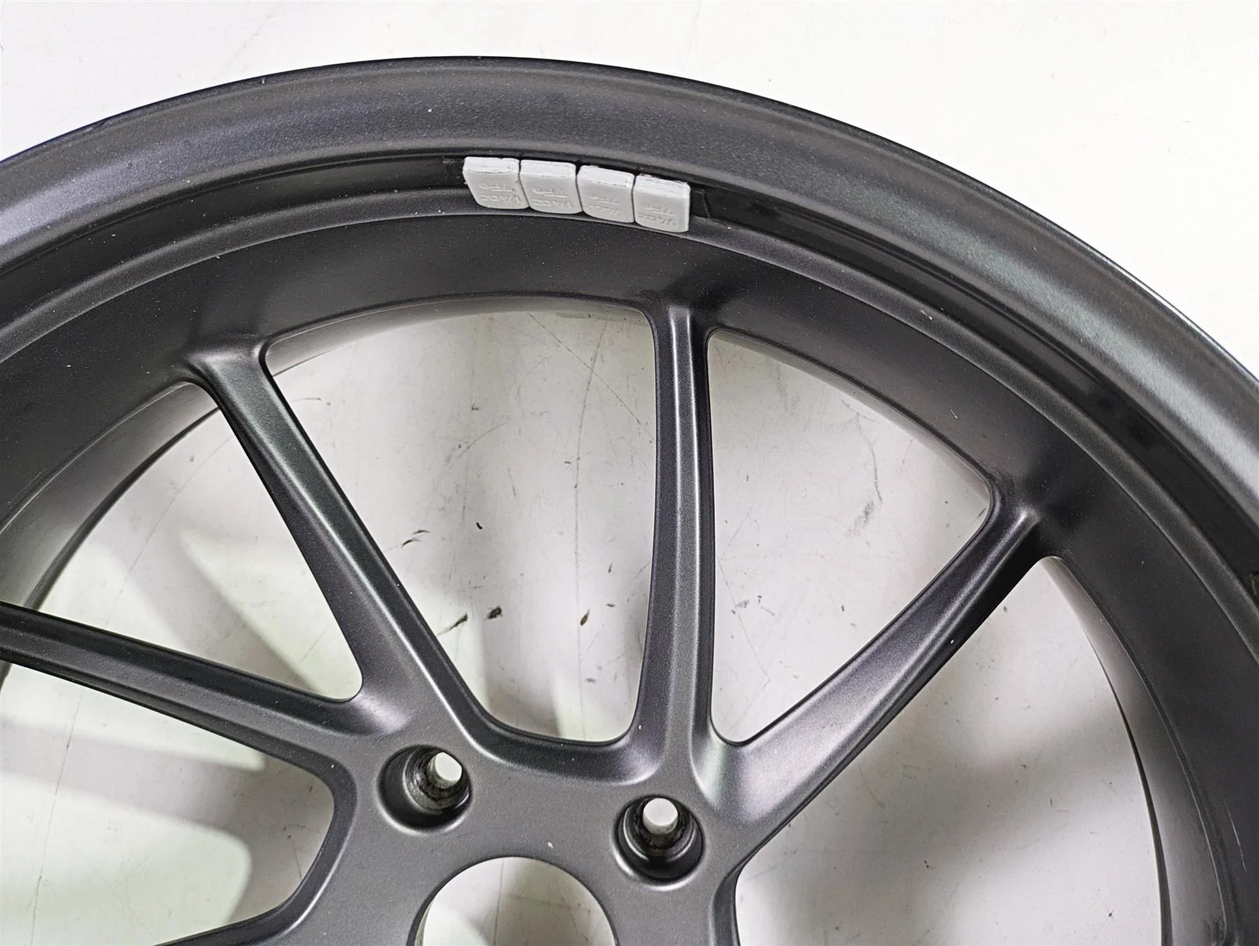 2016 BMW R1200RS K54 Straight Rear Wheel Rim 17x5.5 36318556340 - Image 11