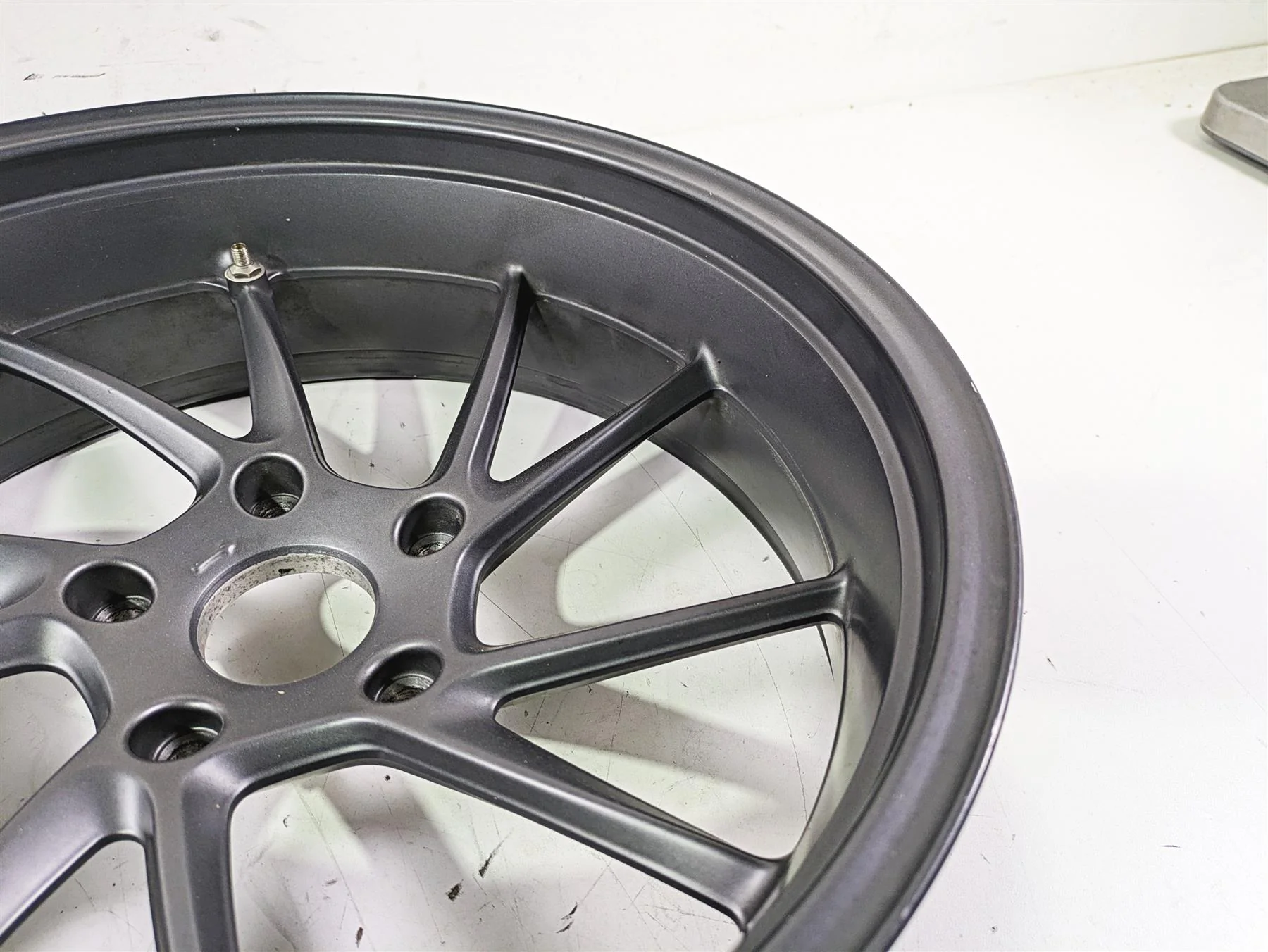 2016 BMW R1200RS K54 Straight Rear Wheel Rim 17x5.5 36318556340 - Image 8